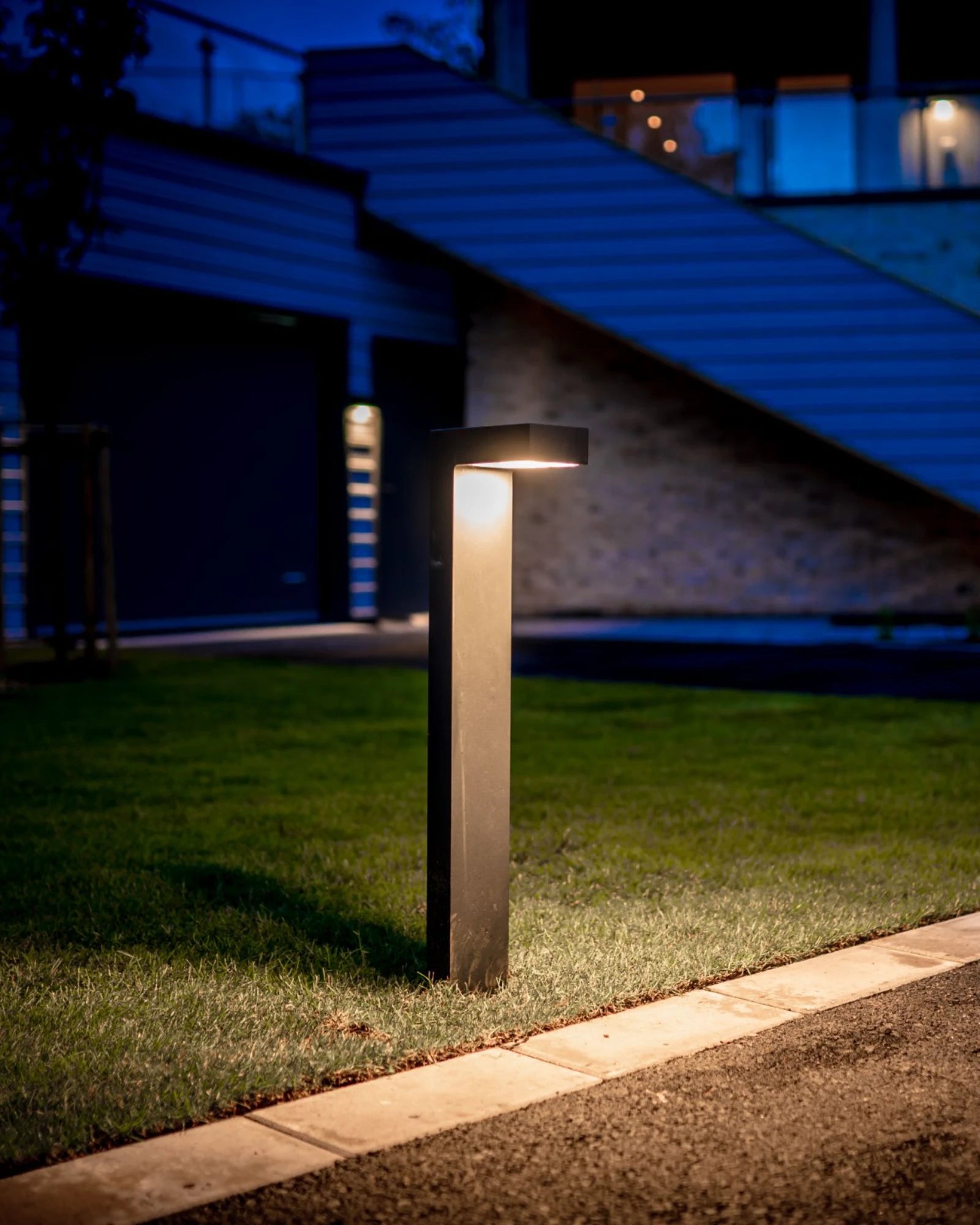 Asker Bollard Light