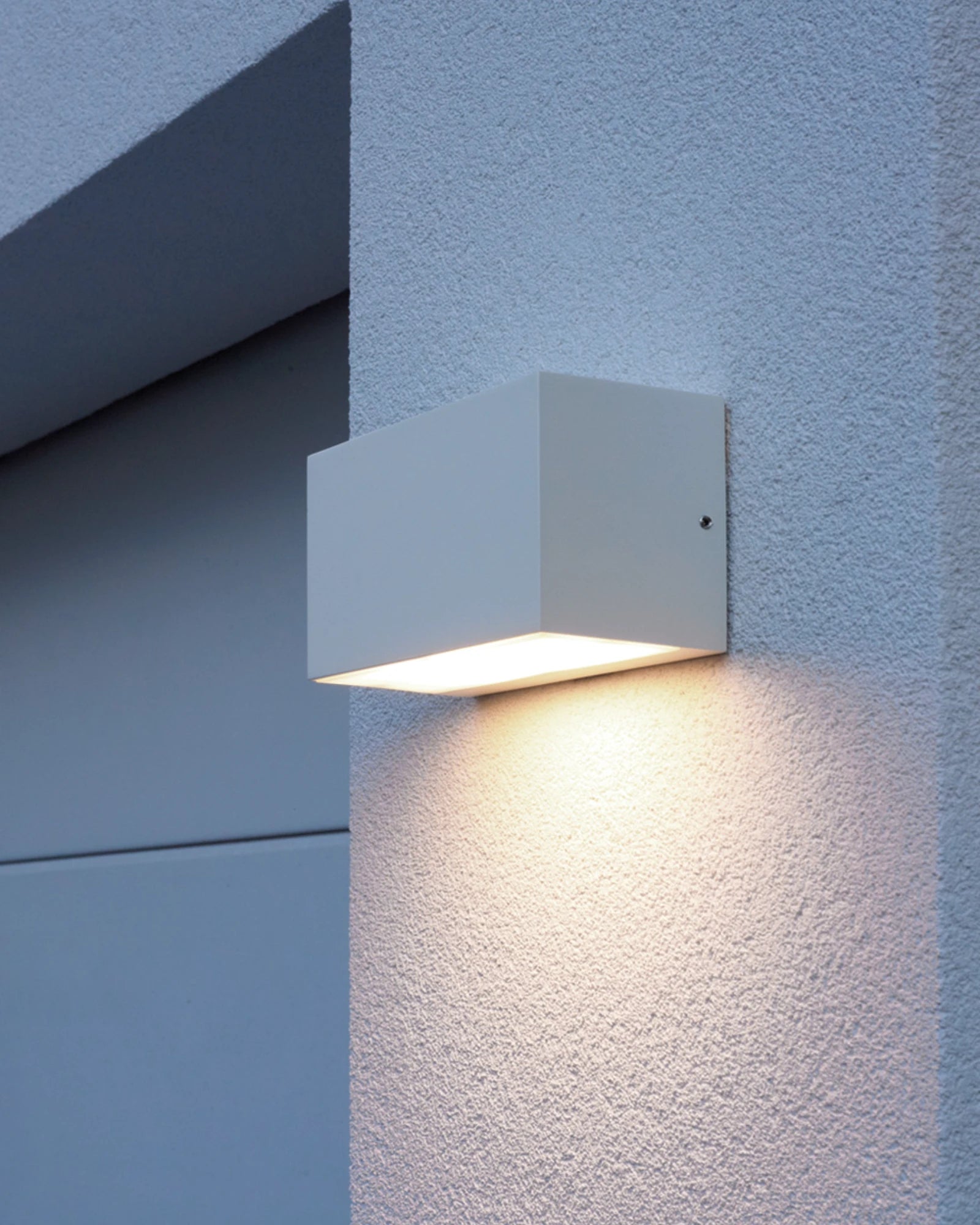 Asker Wall Light