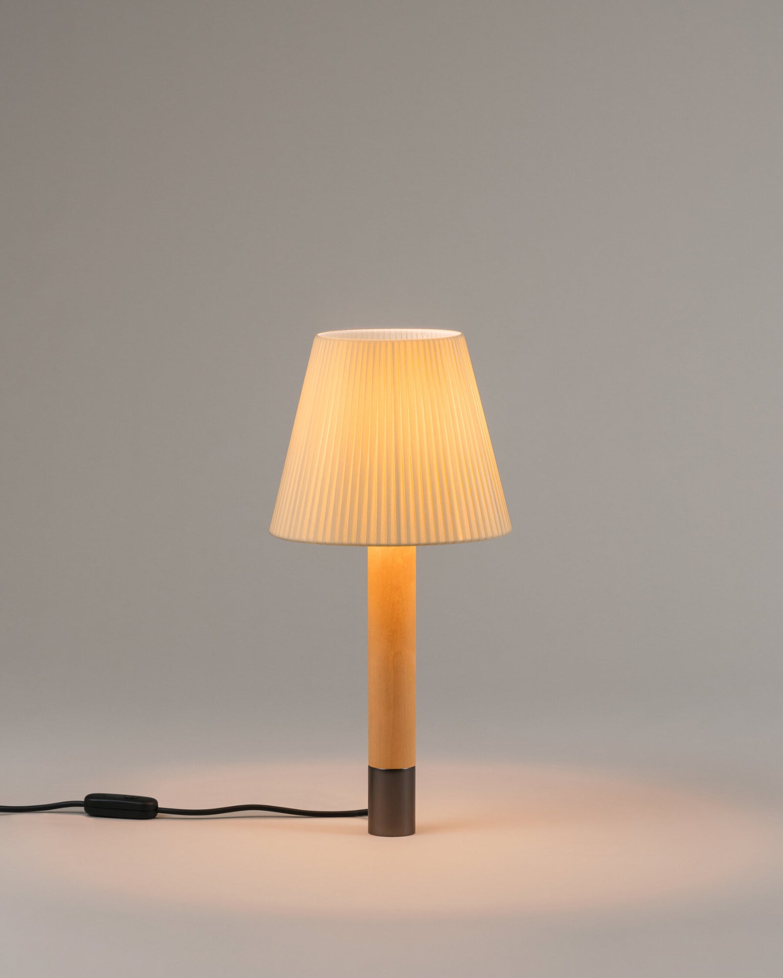 Básica Table Lamp