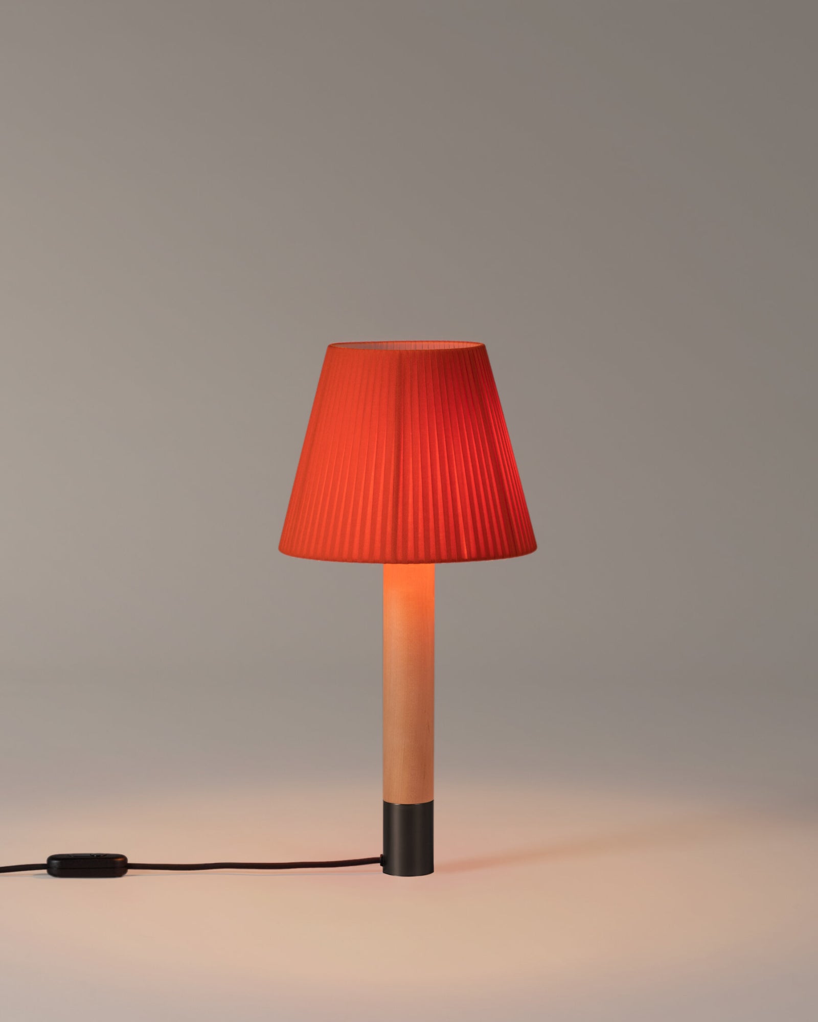 Básica Table Lamp