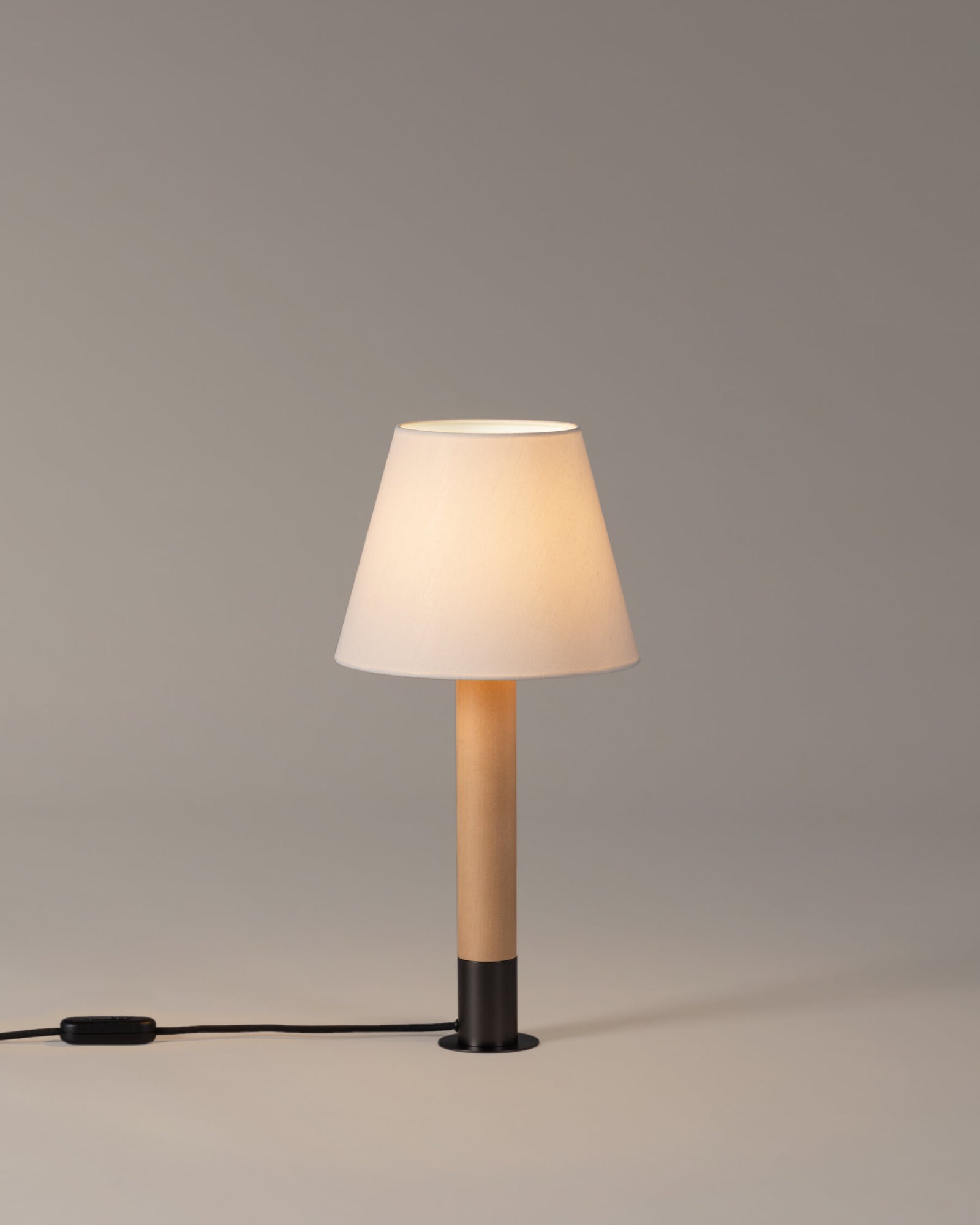 Básica Table Lamp