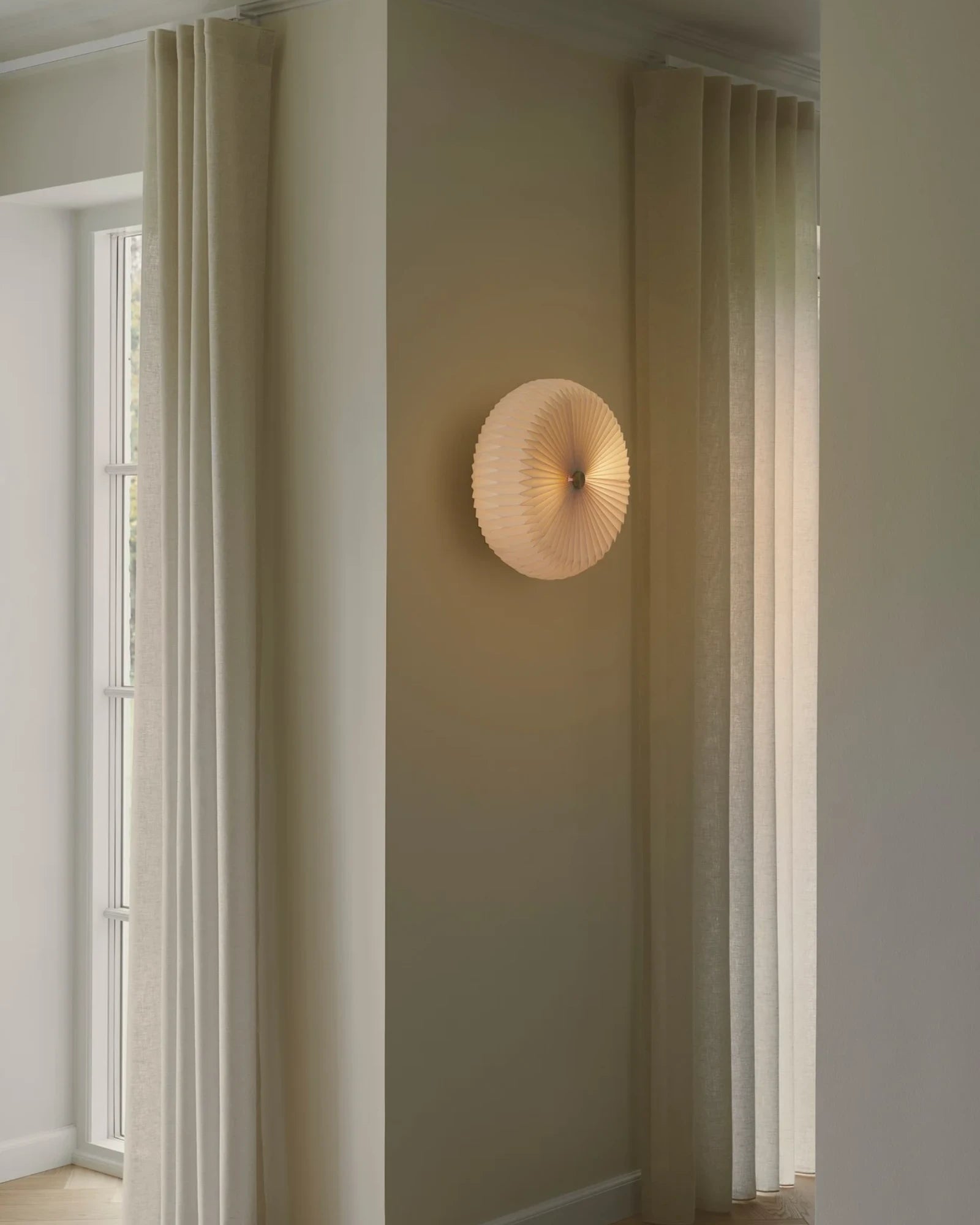 Belloy Ceiling Light