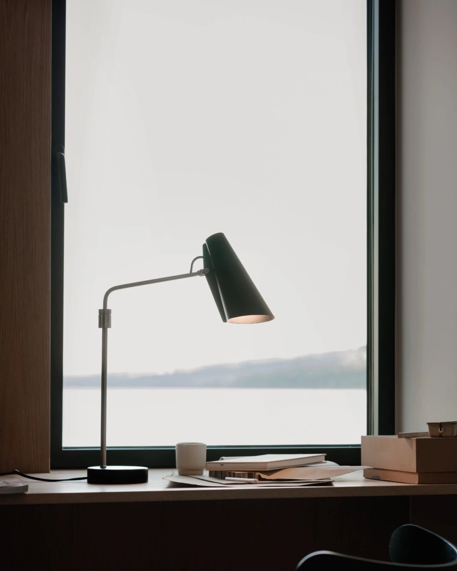 Birdy Swing Table Lamp