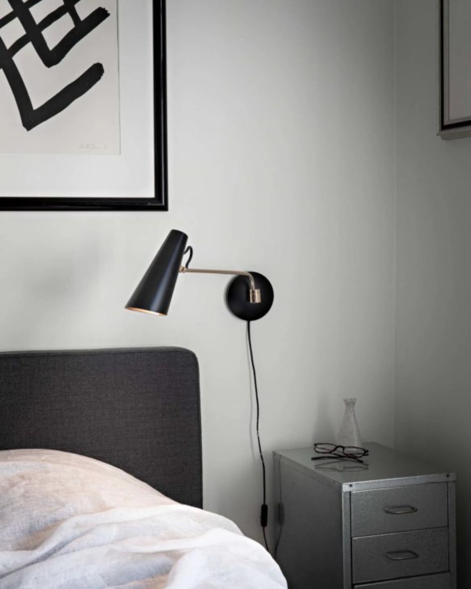 Birdy Swing Wall Light
