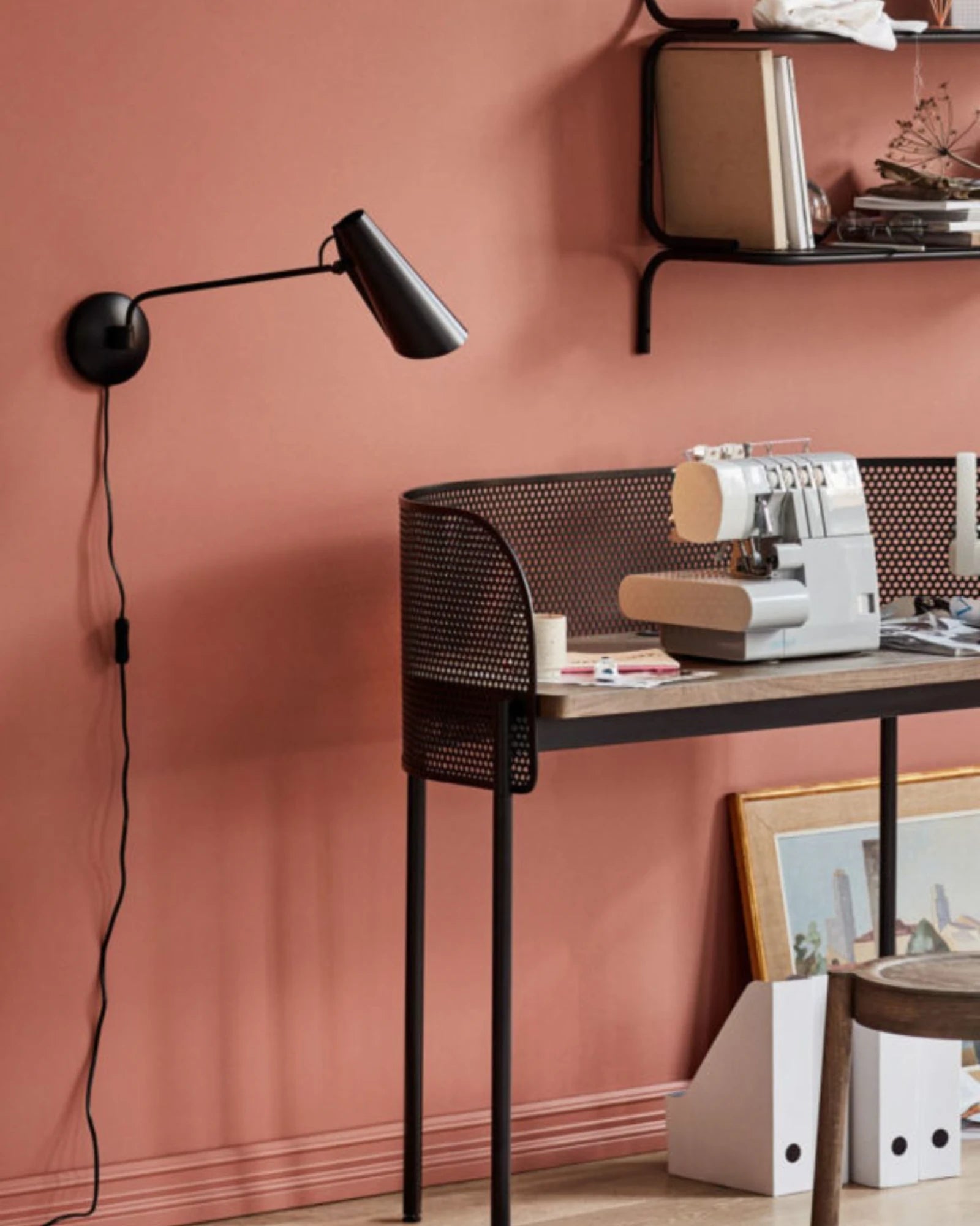 Birdy Swing Wall Light