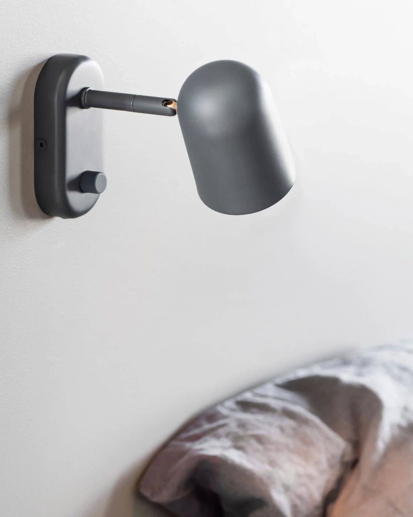Buddy Wall Light