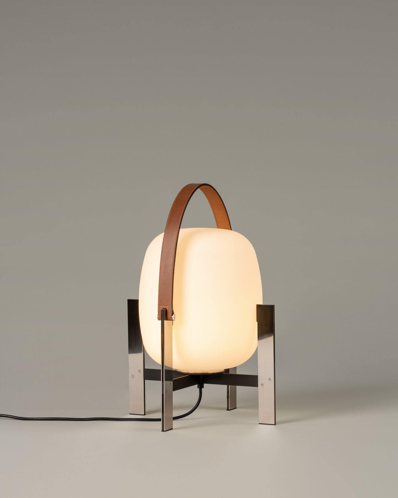 Cesta Metálica Table Lamp- Ex Display