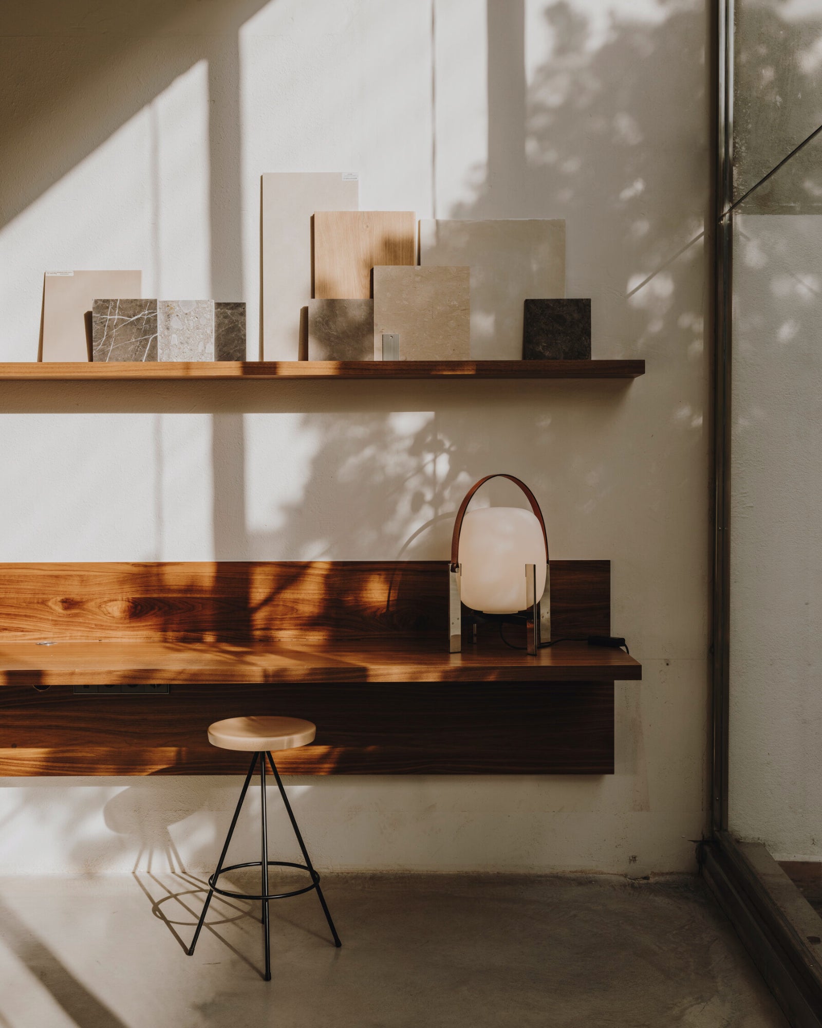 Cesta Metálica Table Lamp