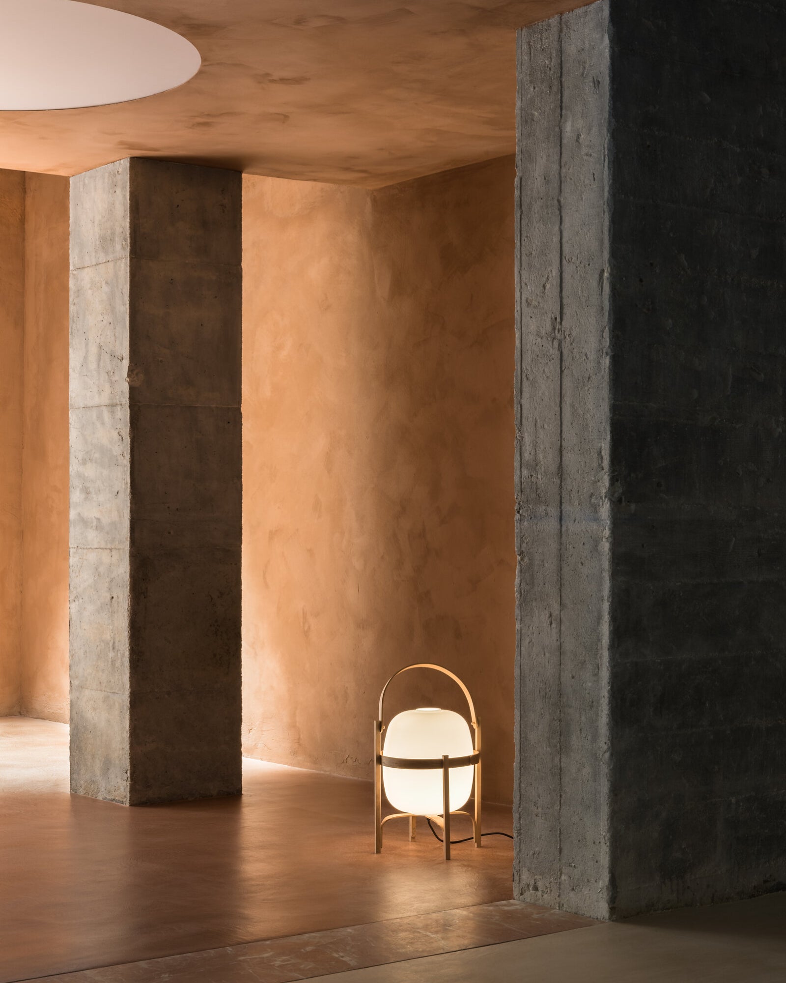 Cesta Table Lamp