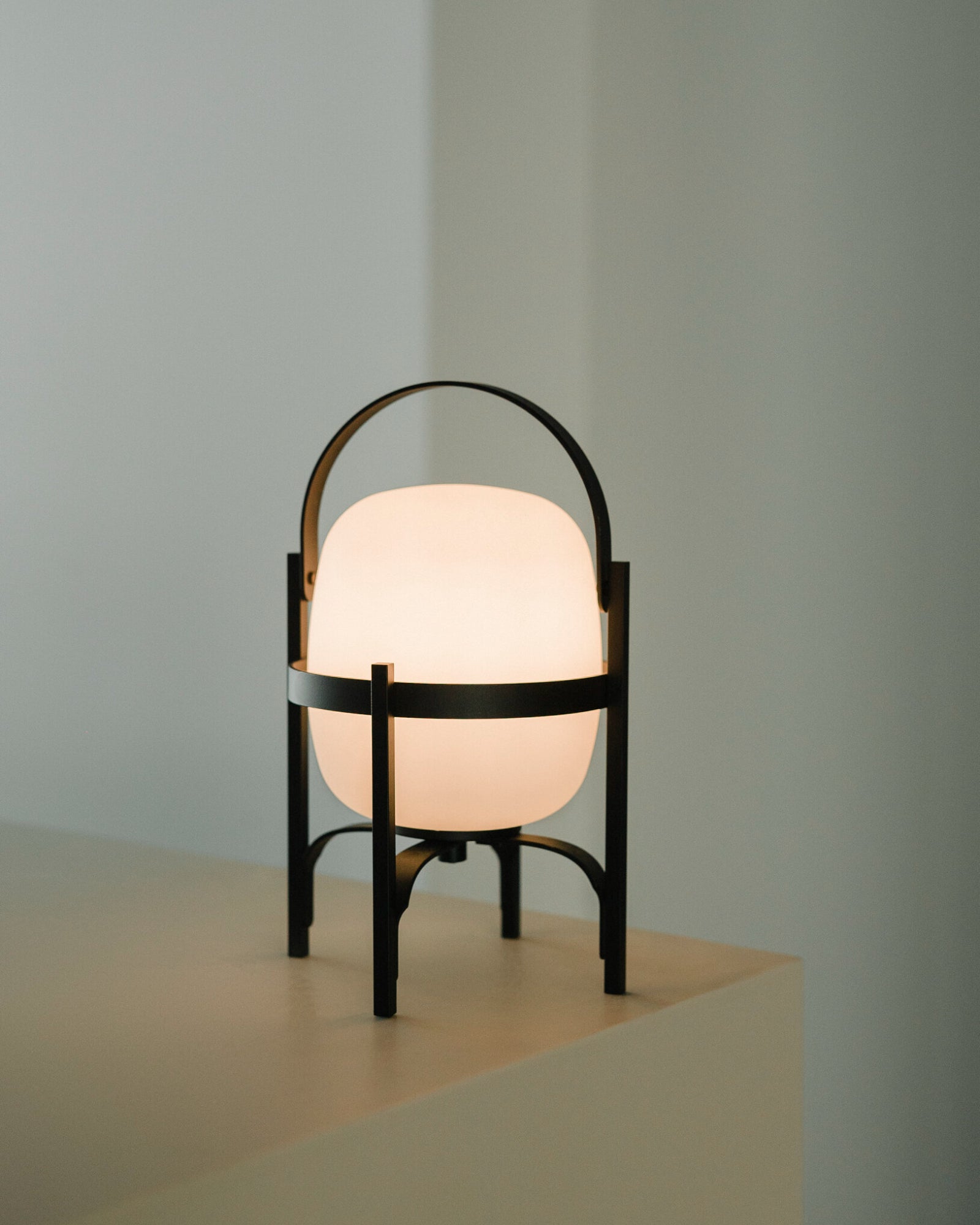 Cestita Alubat Table Lamp- Ex Display