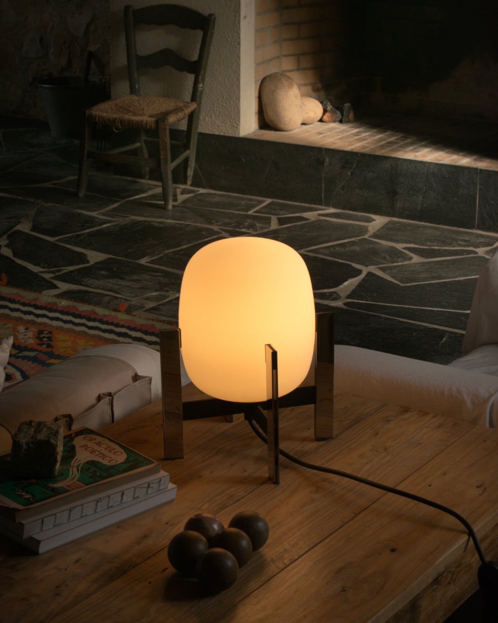 Cestita Metálica Table Lamp