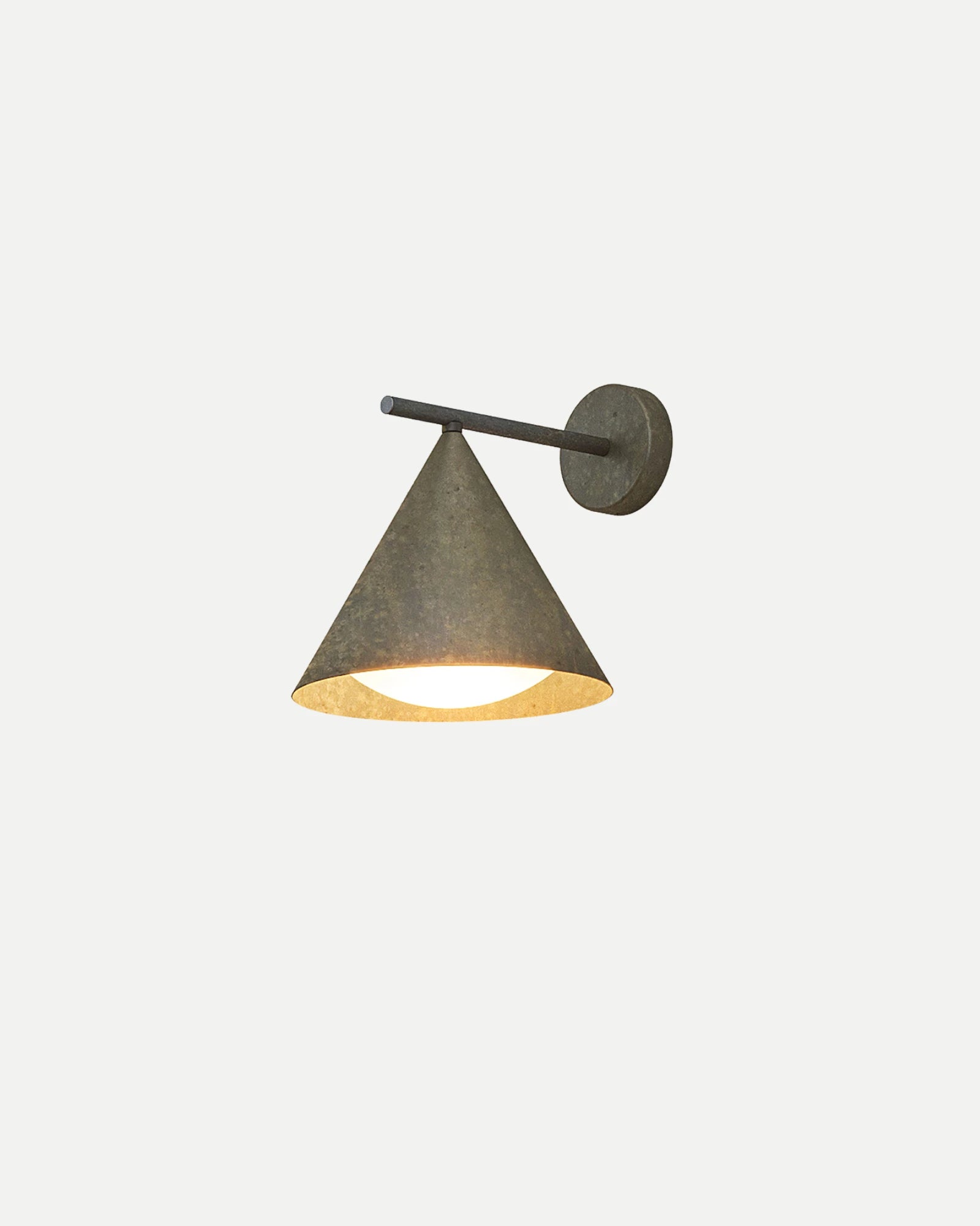 Cone Straight Arm Outdoor Wall Light