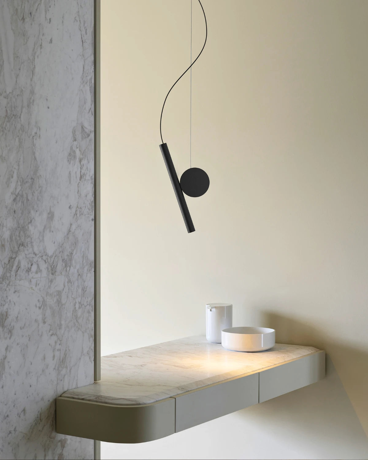 Doi Pendant Light