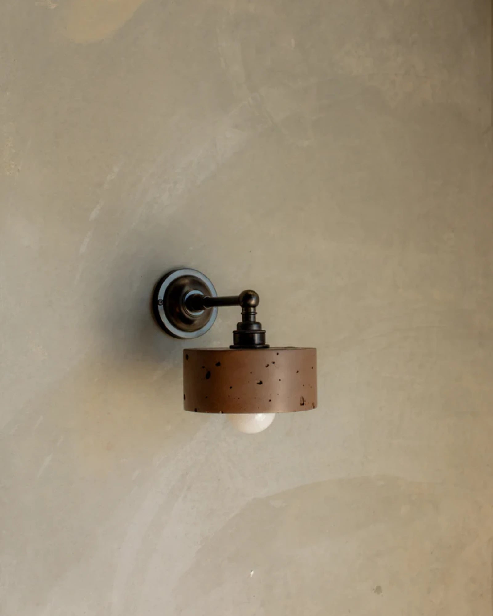 Dorea Straight Arm Wall Light