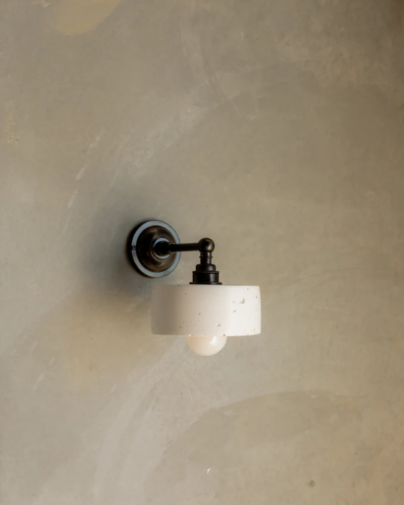 Dorea Straight Arm Wall Light
