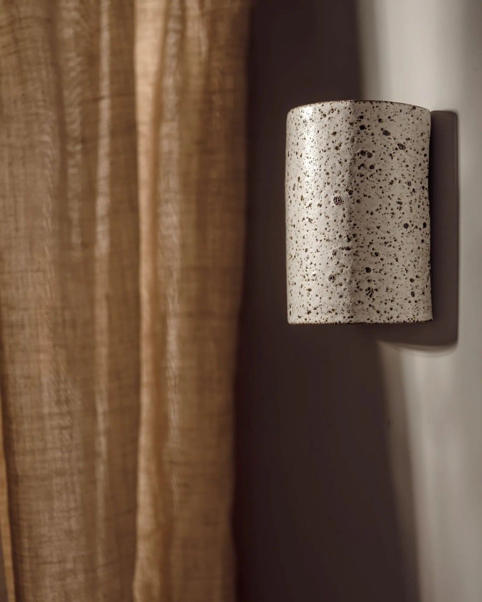 Dusk Short Wall Light