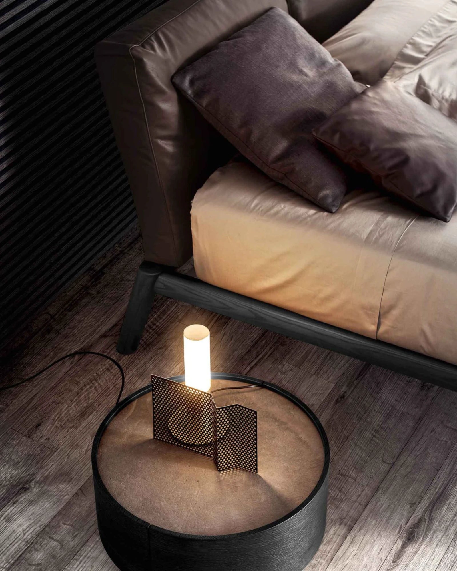 Etoile Table Lamp