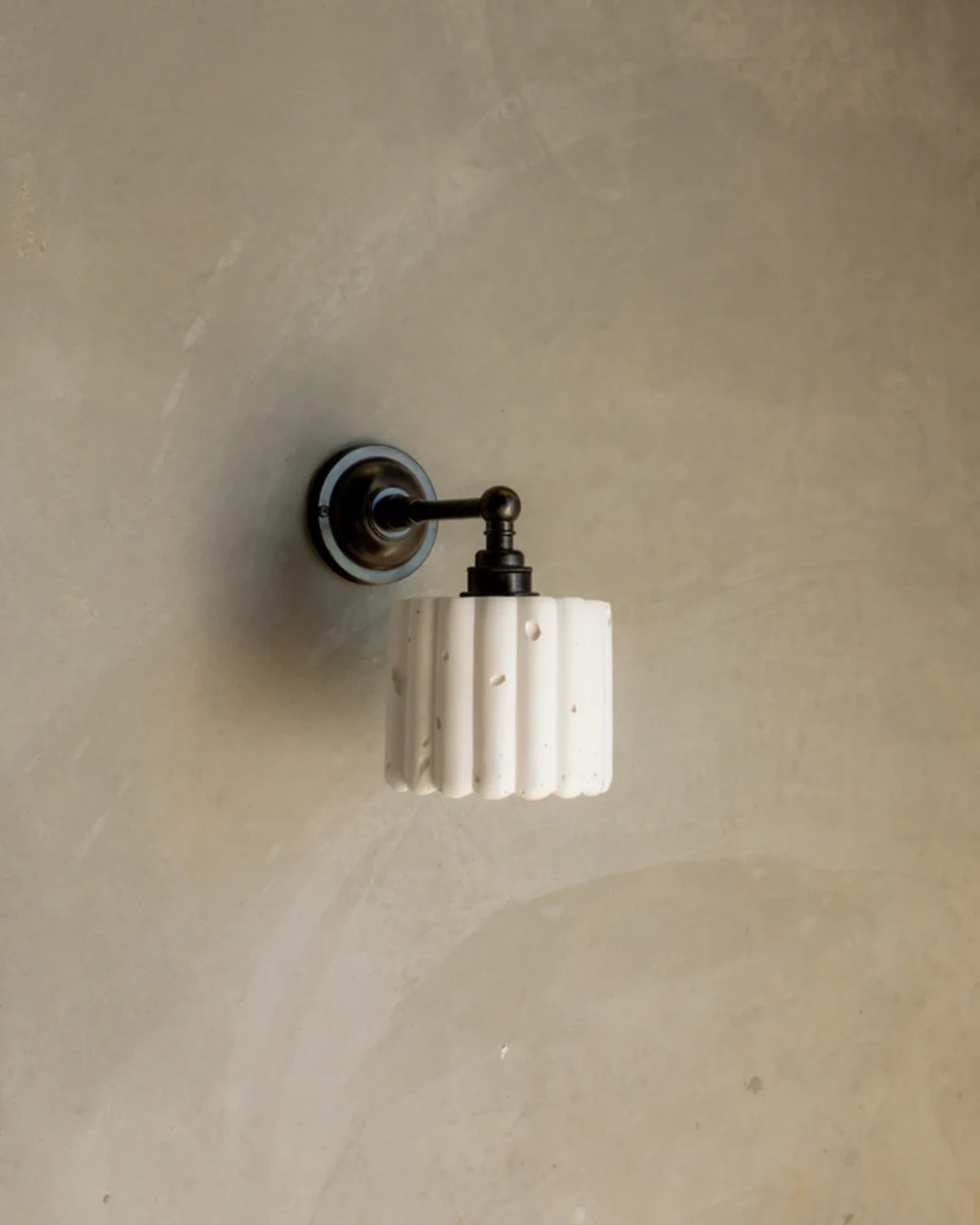 Fluted Straight Arm Wall Light