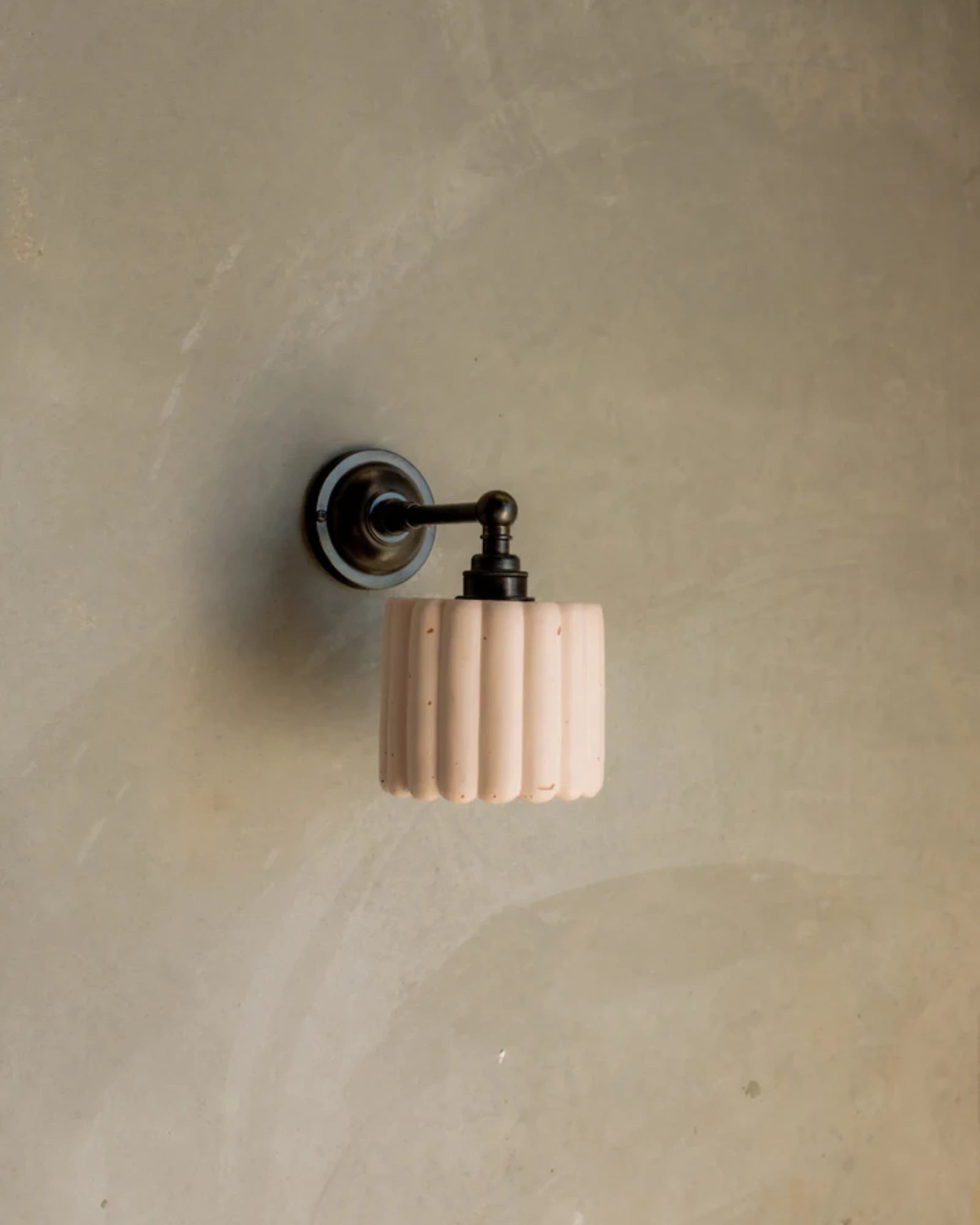 Fluted Straight Arm Wall Light