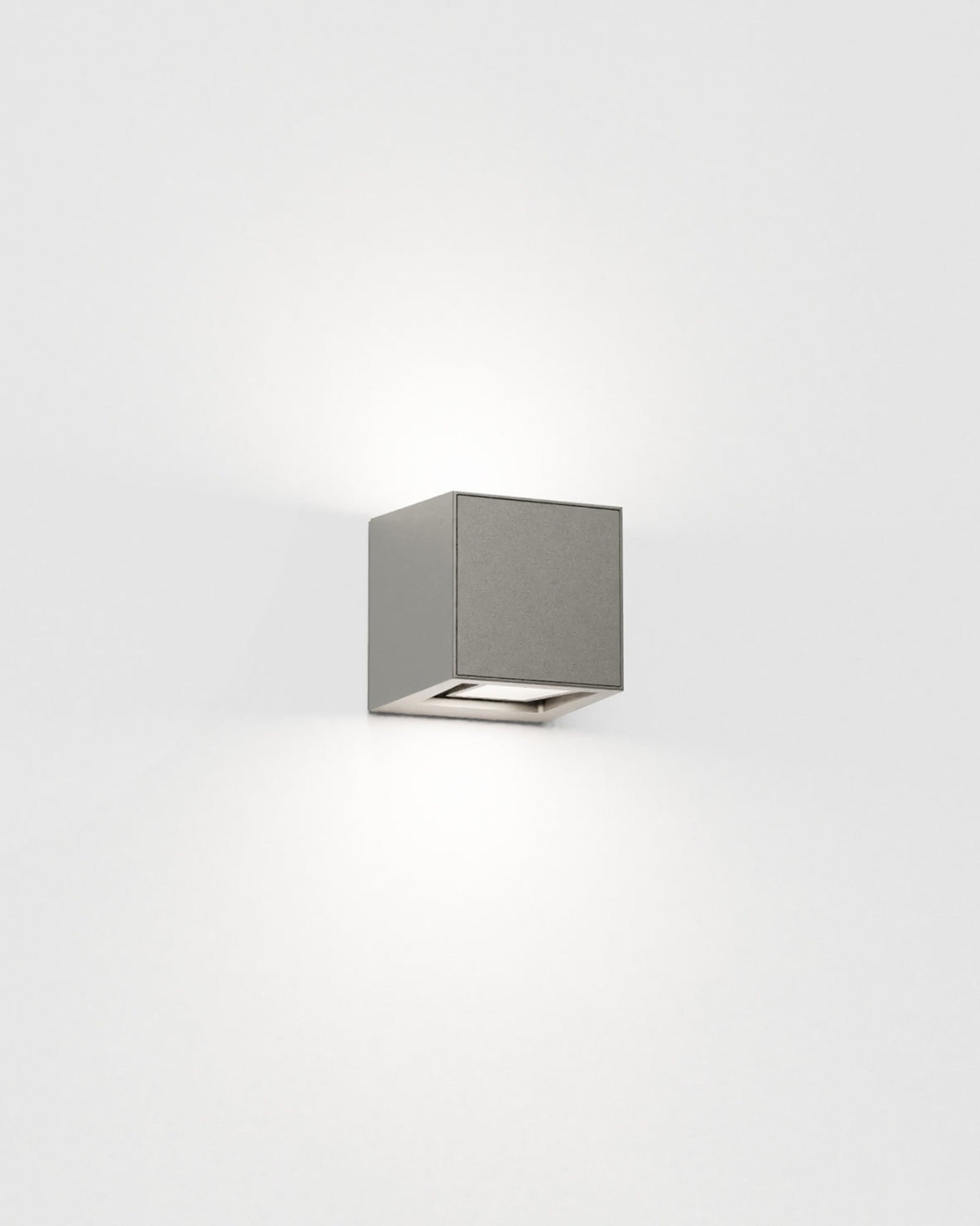 Gap Q Wall Light