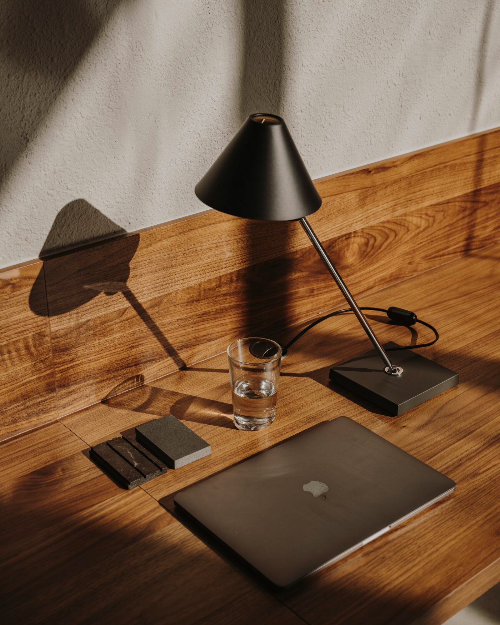 Gira Table Lamp by Santa & Cole | Nook Collections