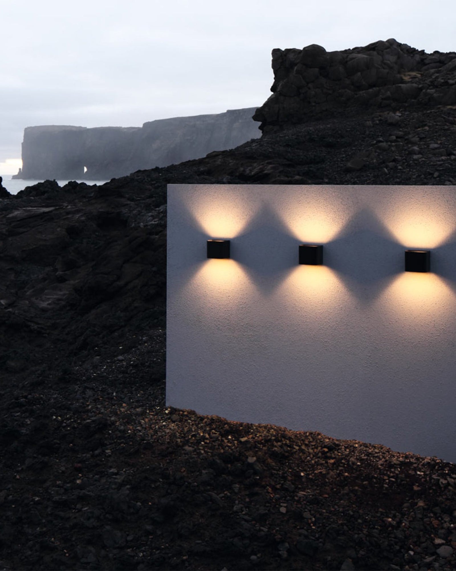 Intro Wall Light