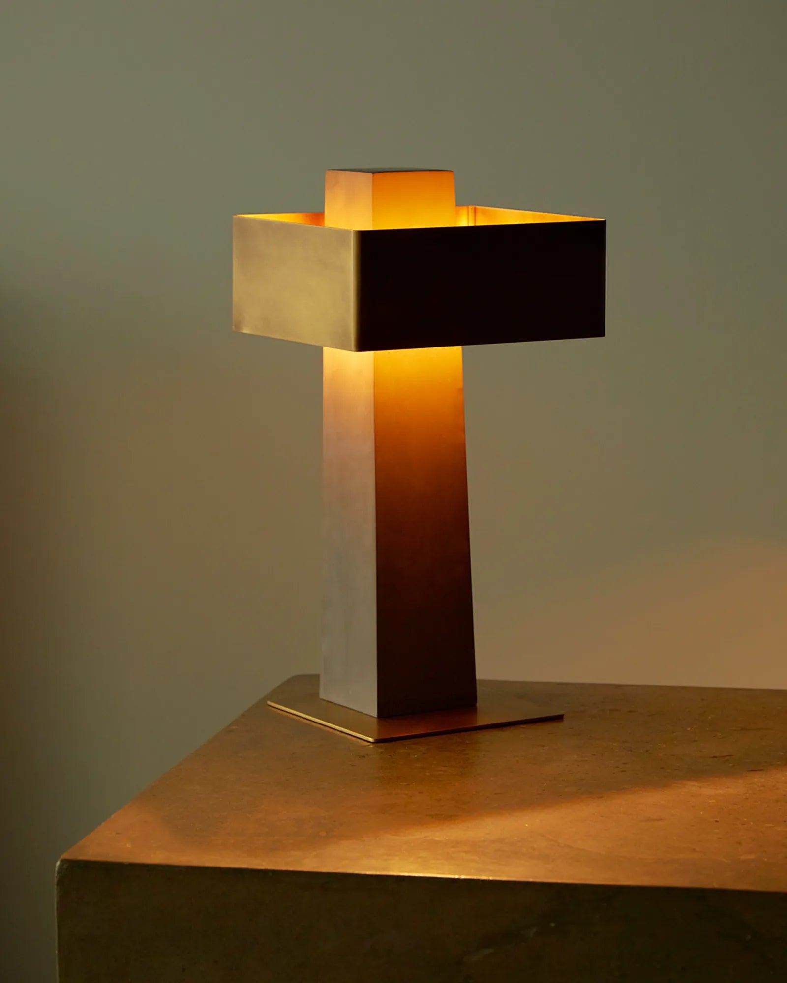 Iota Table Lamp