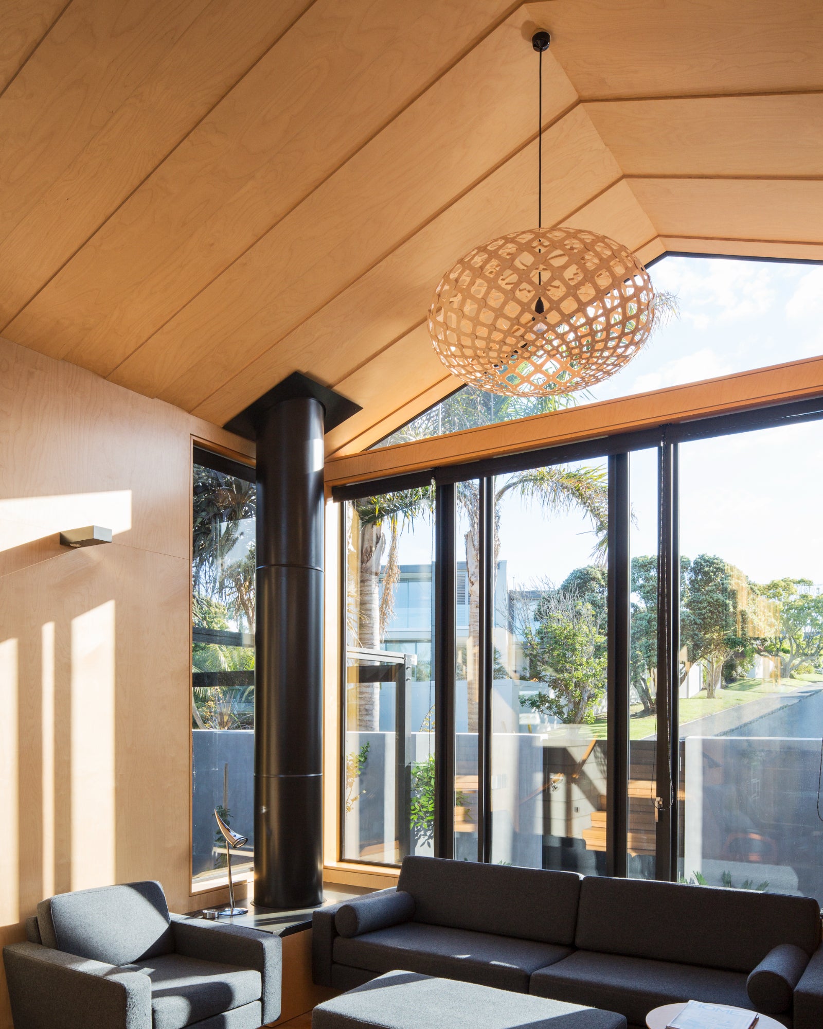 Kina Pendant Light