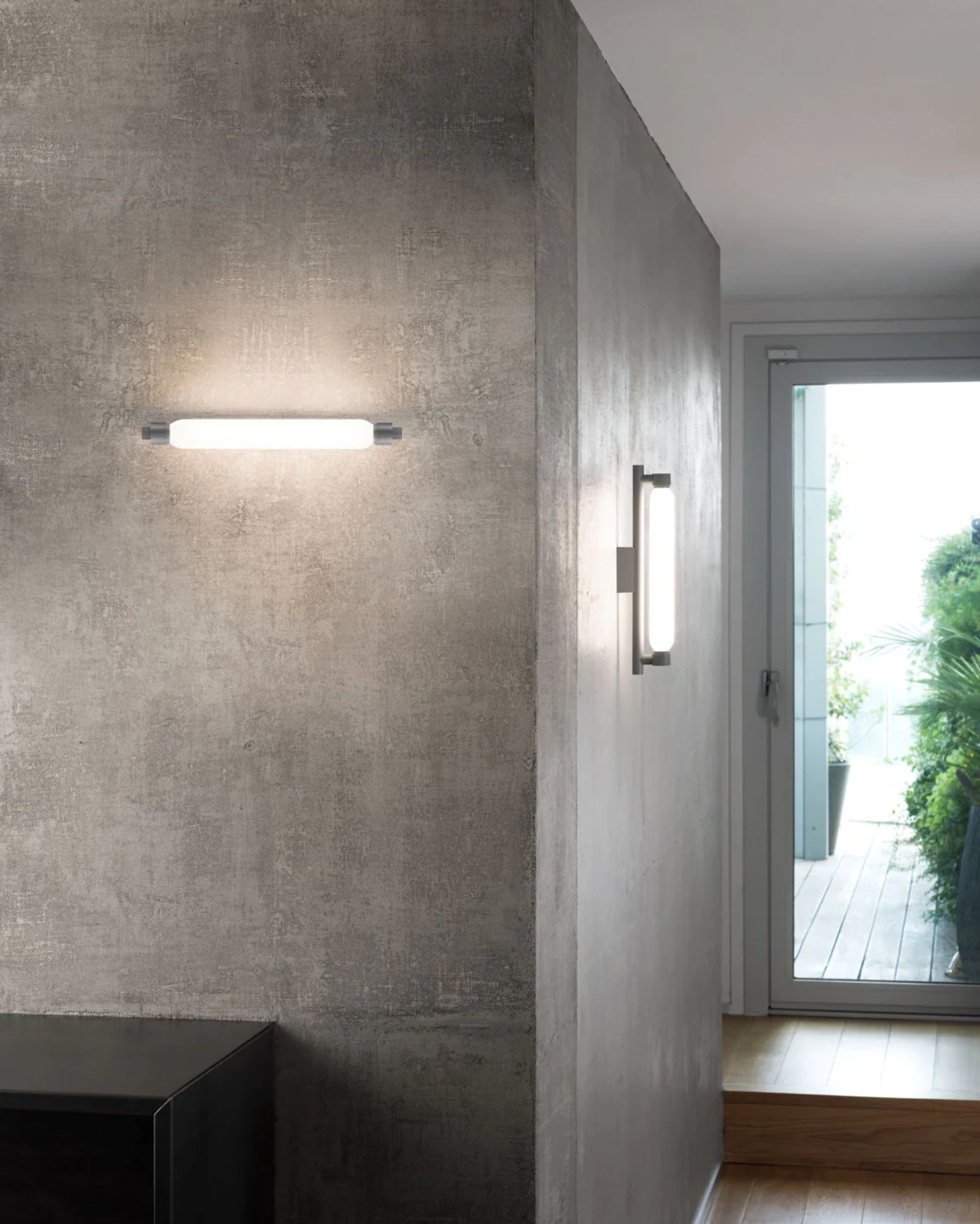 La Roche Wall Light