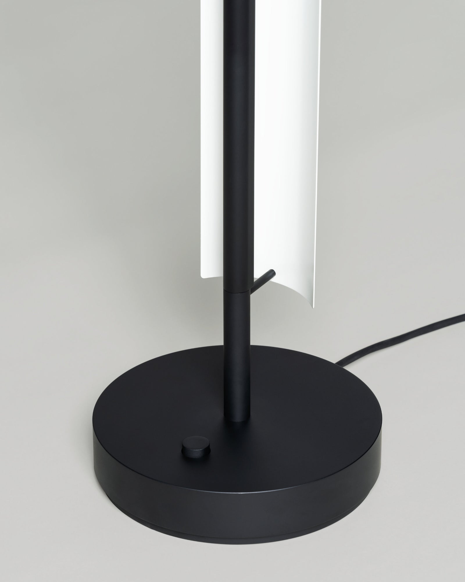Lamina 165 Floor Lamp