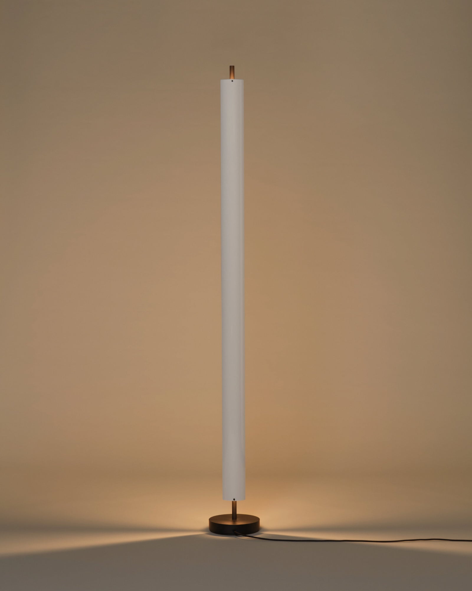 Lamina 165 Floor Lamp