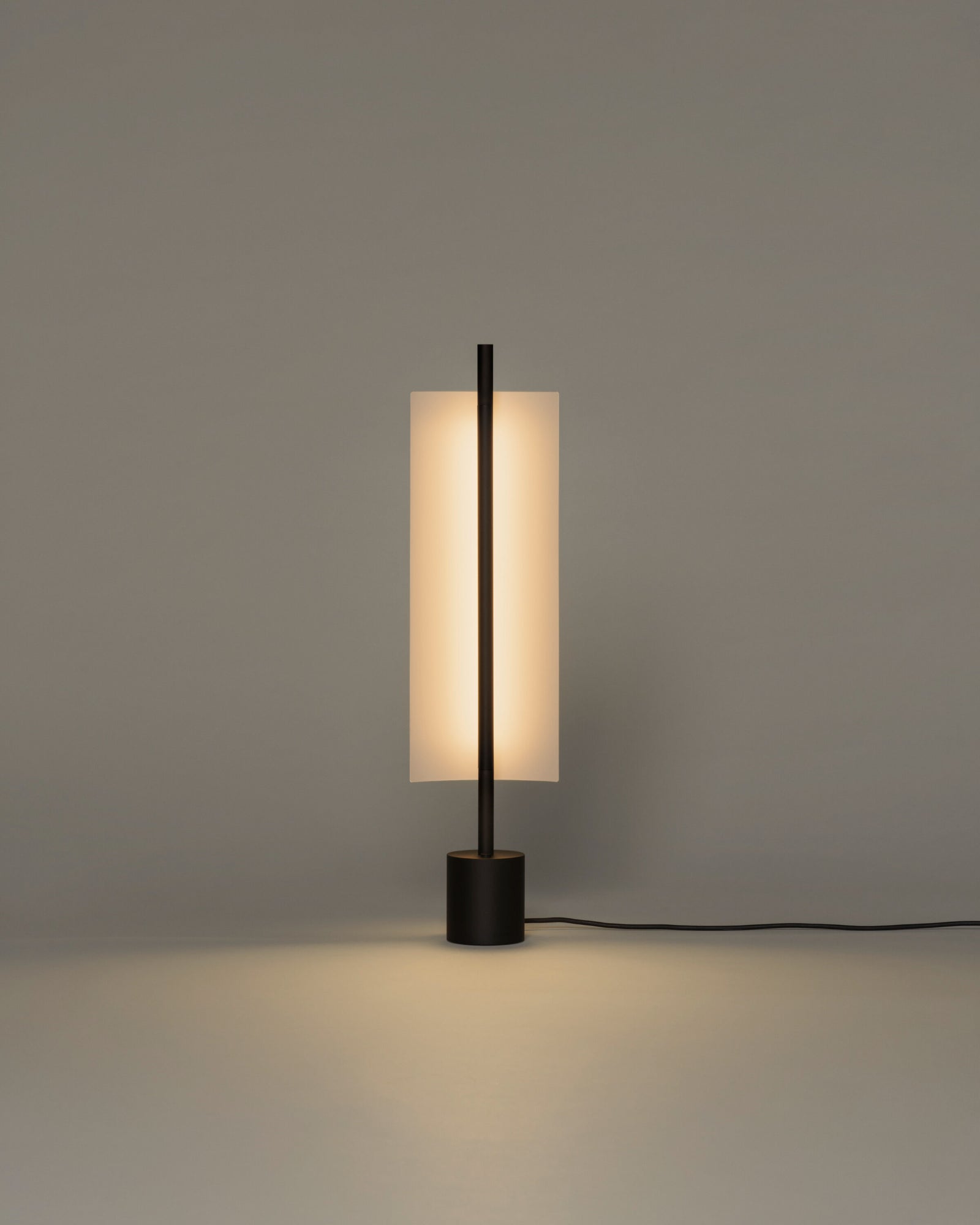 Lámina 45 Table Lamp