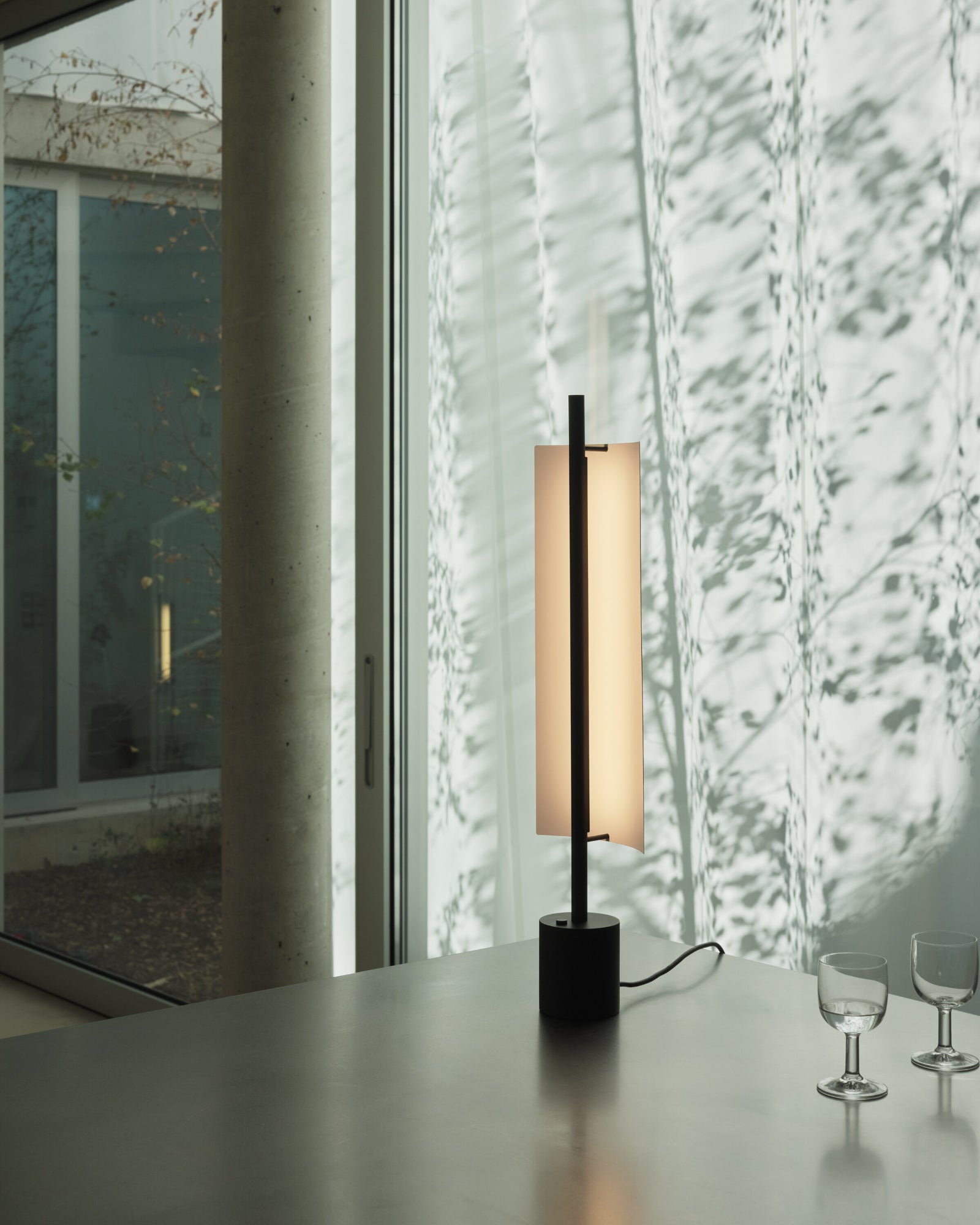 Lámina 45 Table Lamp