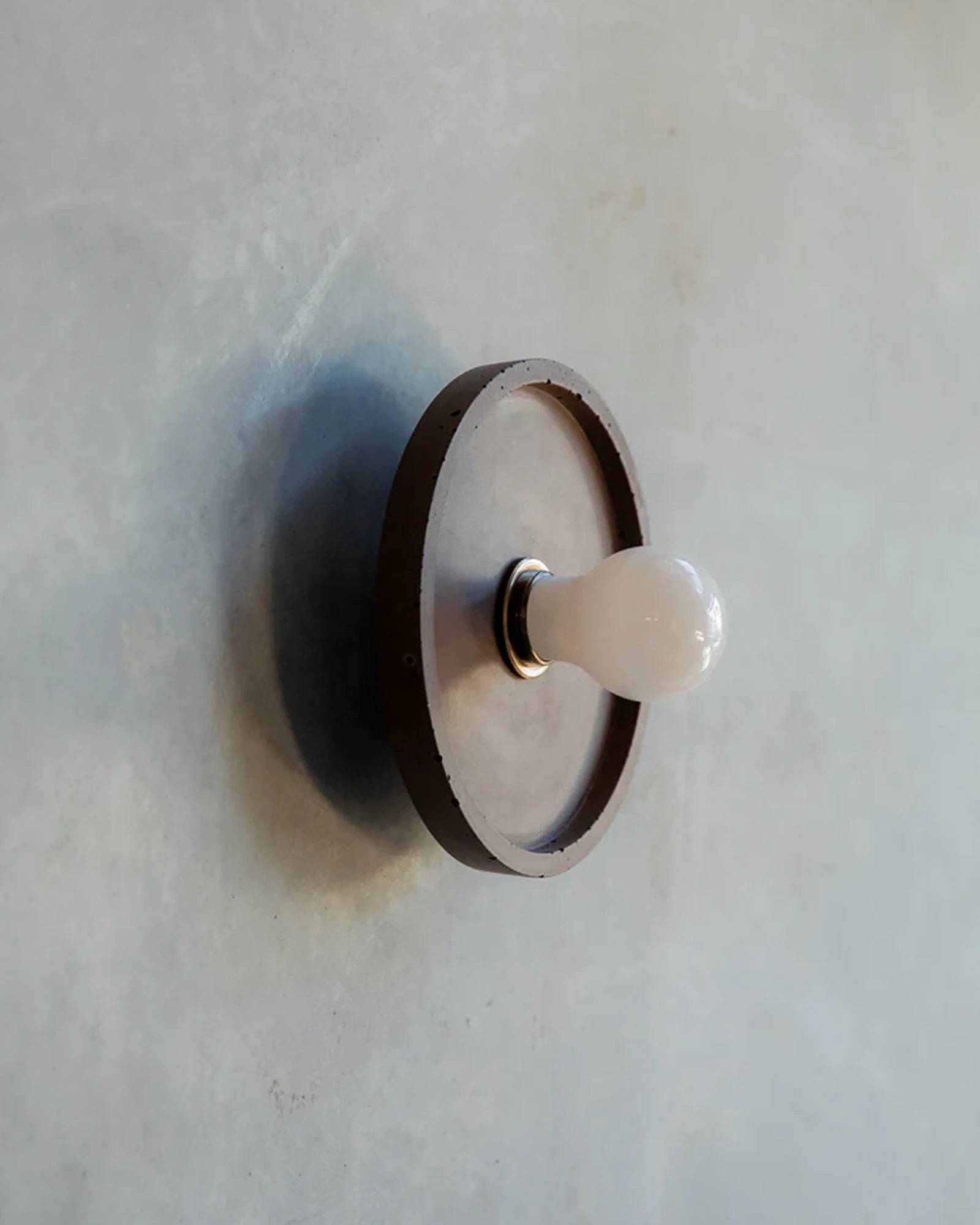 Loman Wall Light