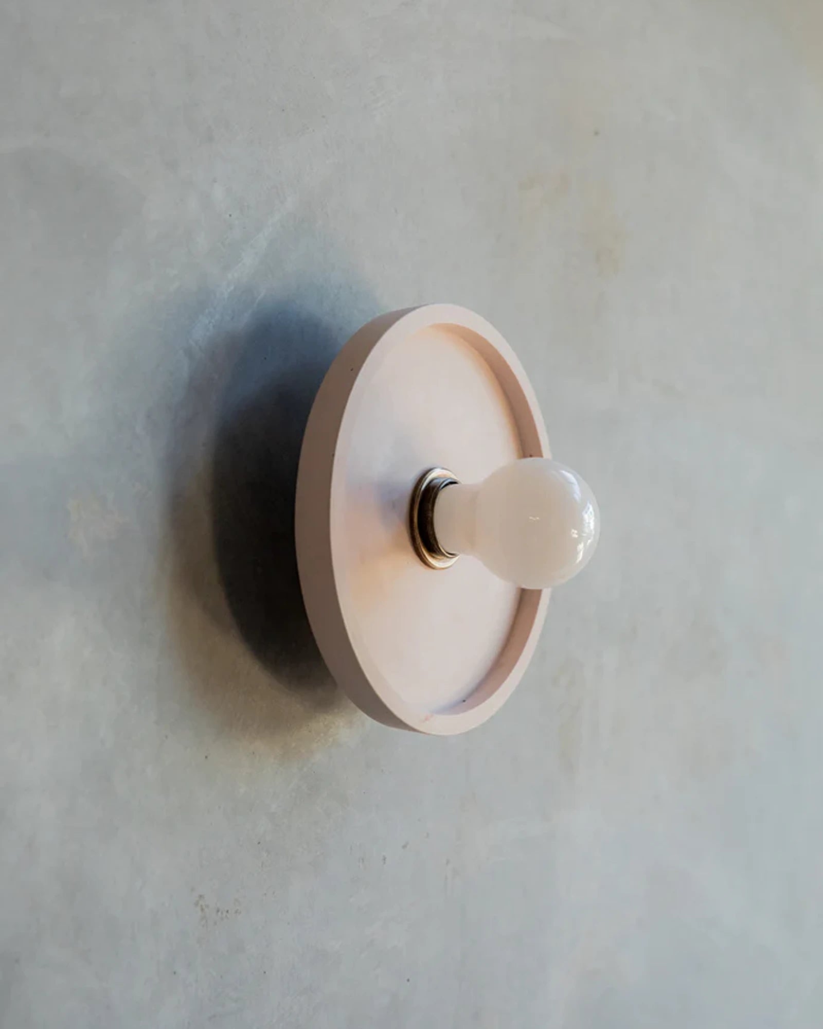 Loman Wall Light