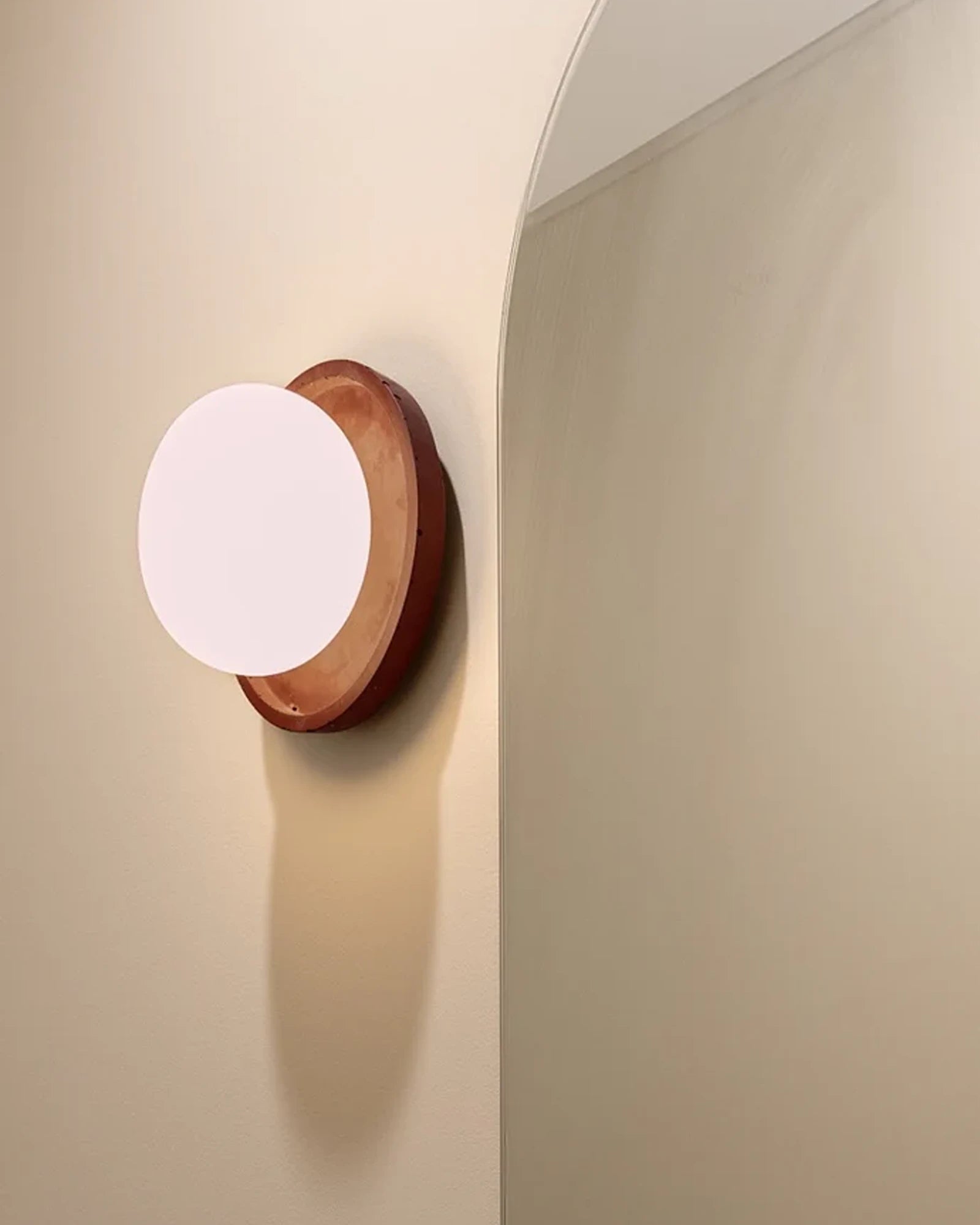 Loman Wall Light