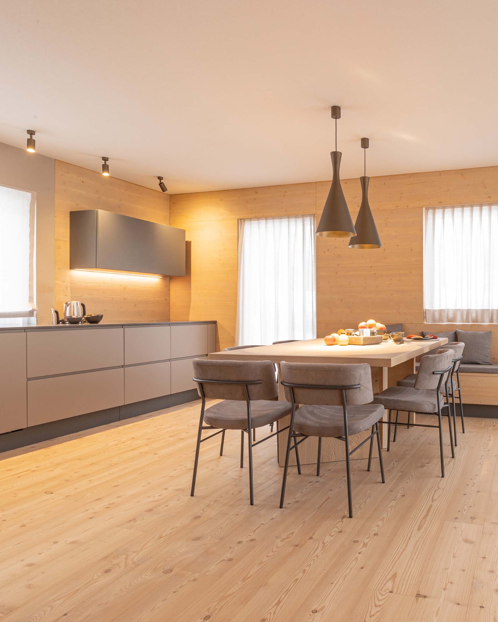 Longuette Pendant Light