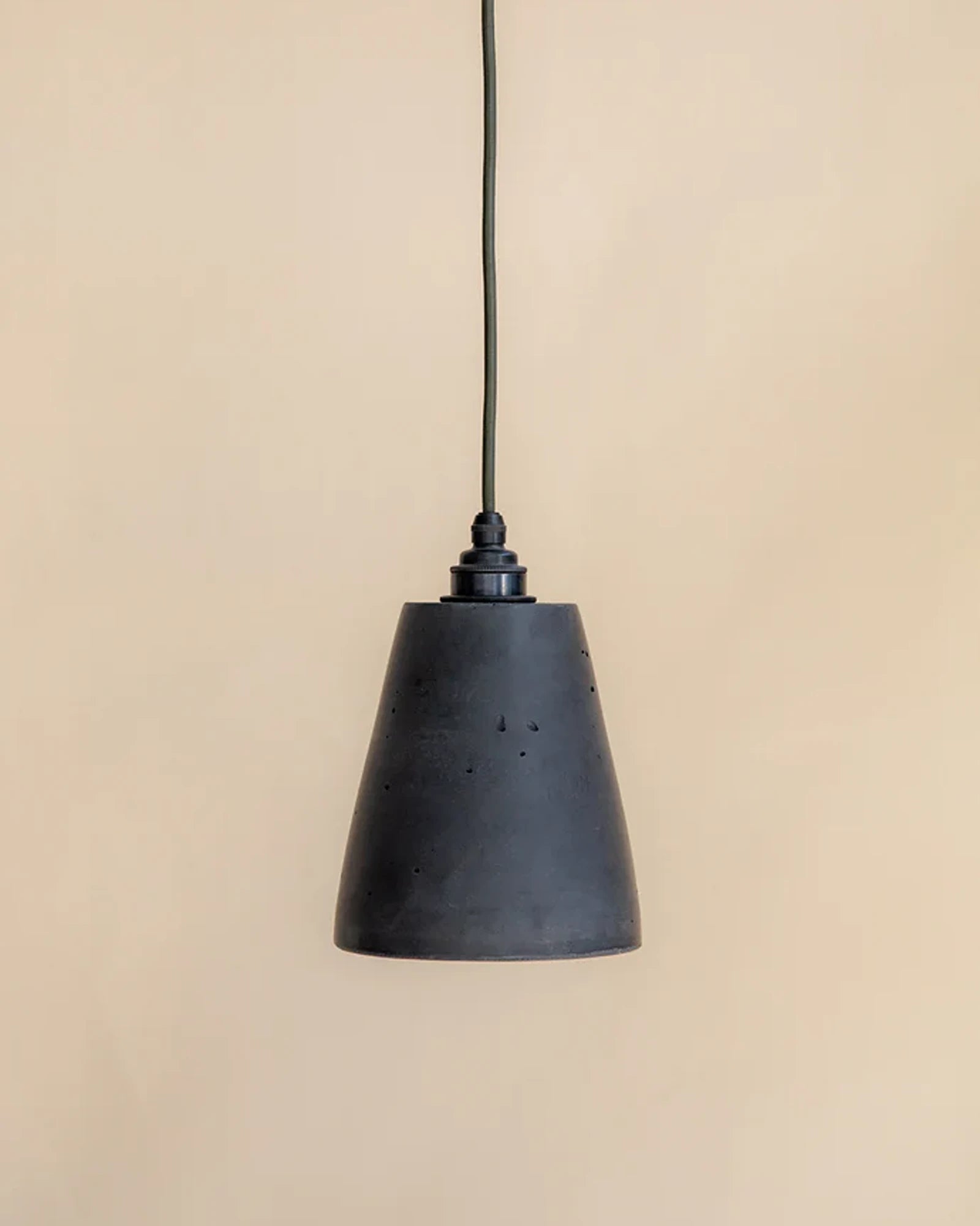 Maca Pendant Light