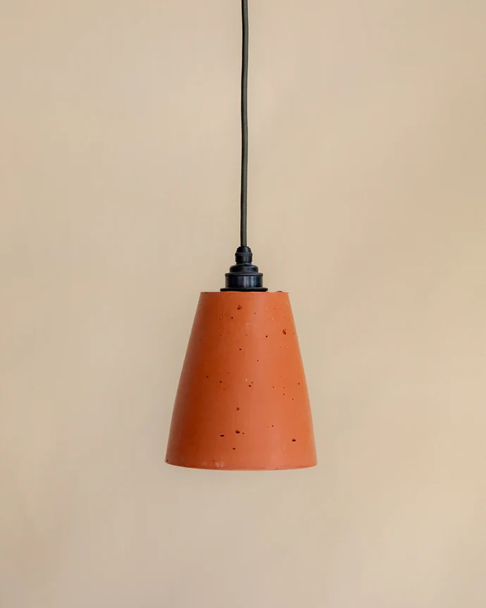 Maca Pendant Light