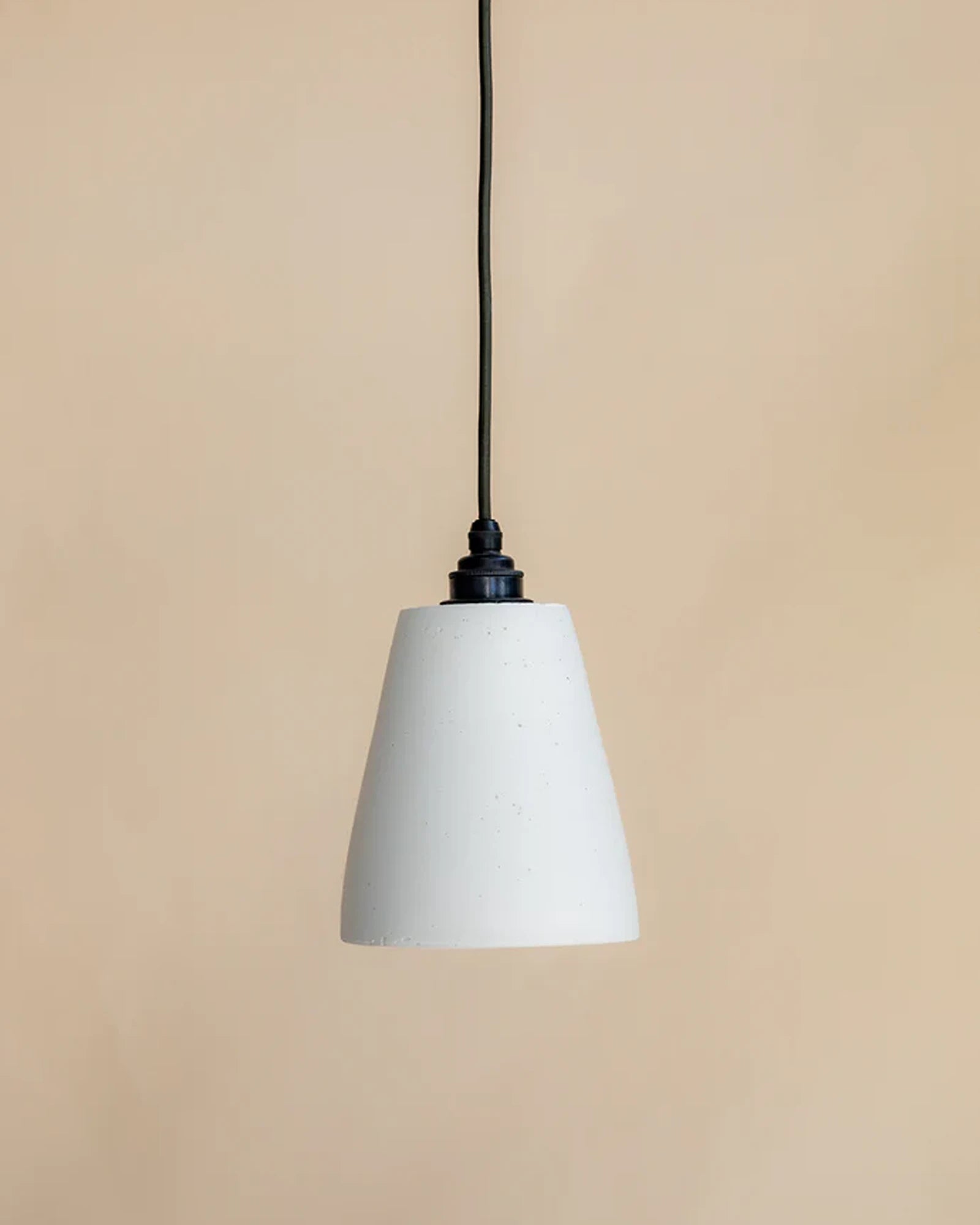 Maca Pendant Light
