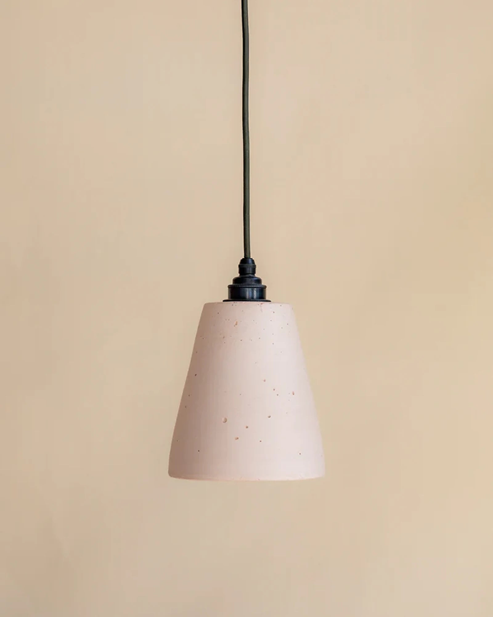 Maca Pendant Light