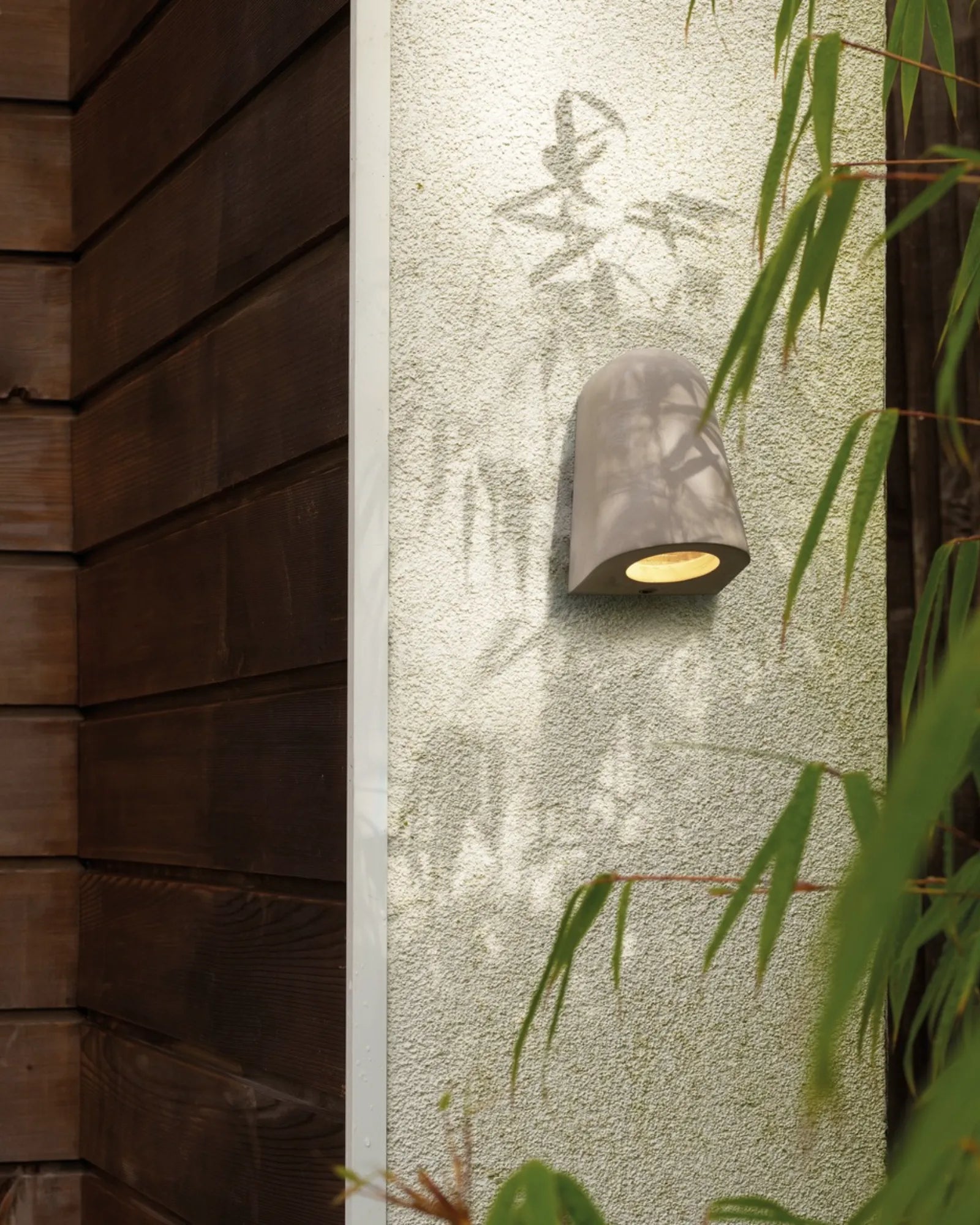 Mast Concrete Wall Light