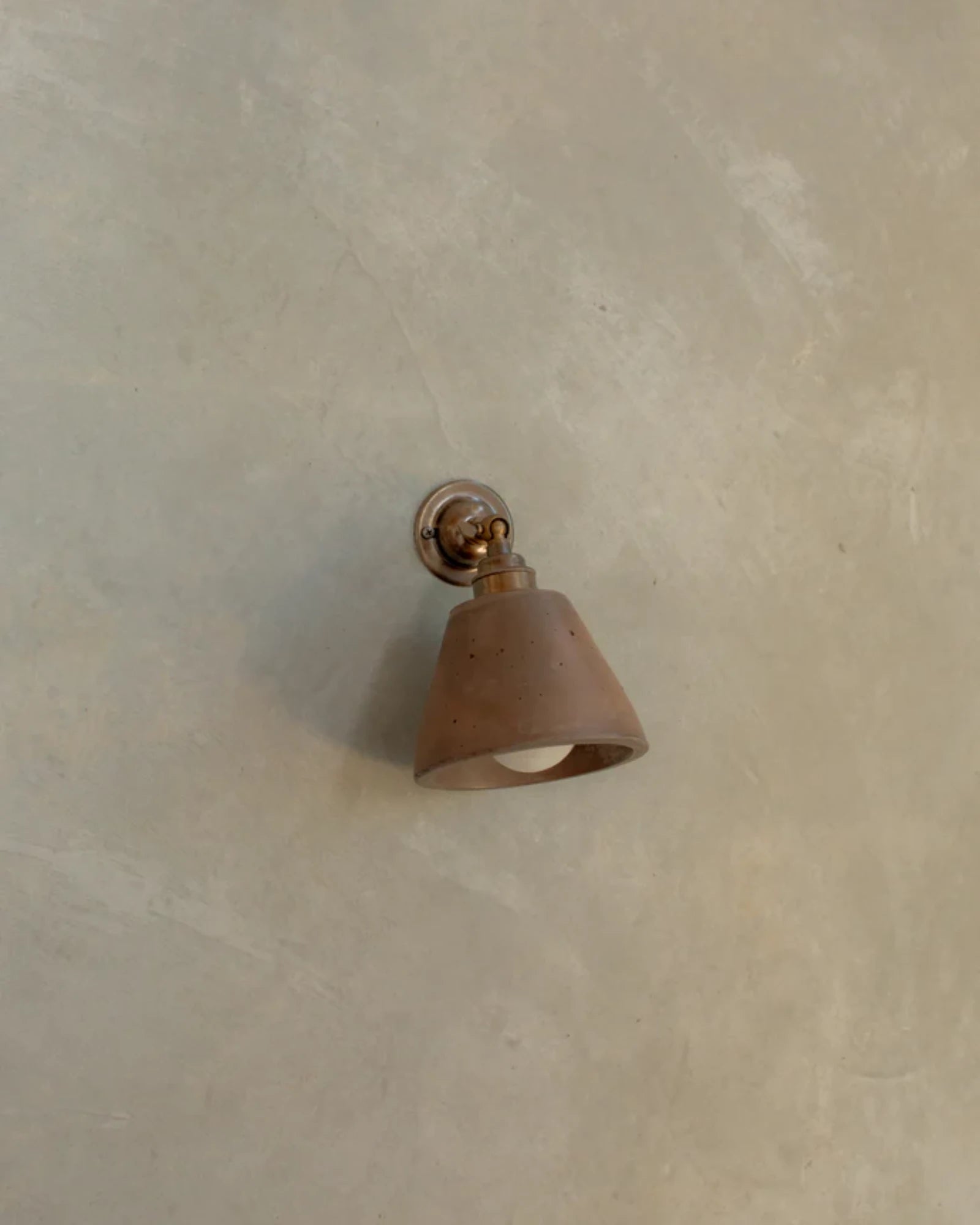 Mod Knuckle Wall Light