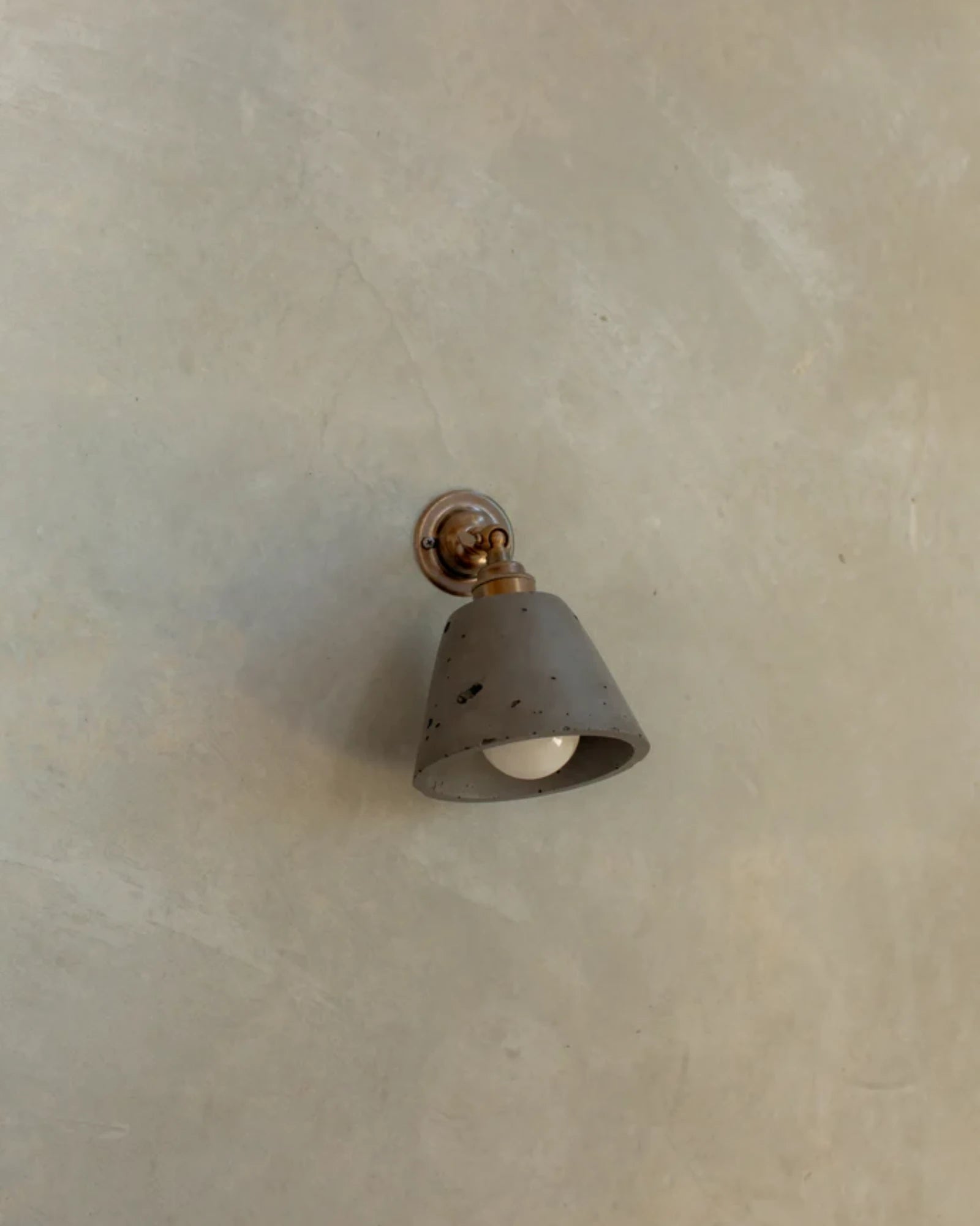 Mod Knuckle Wall Light