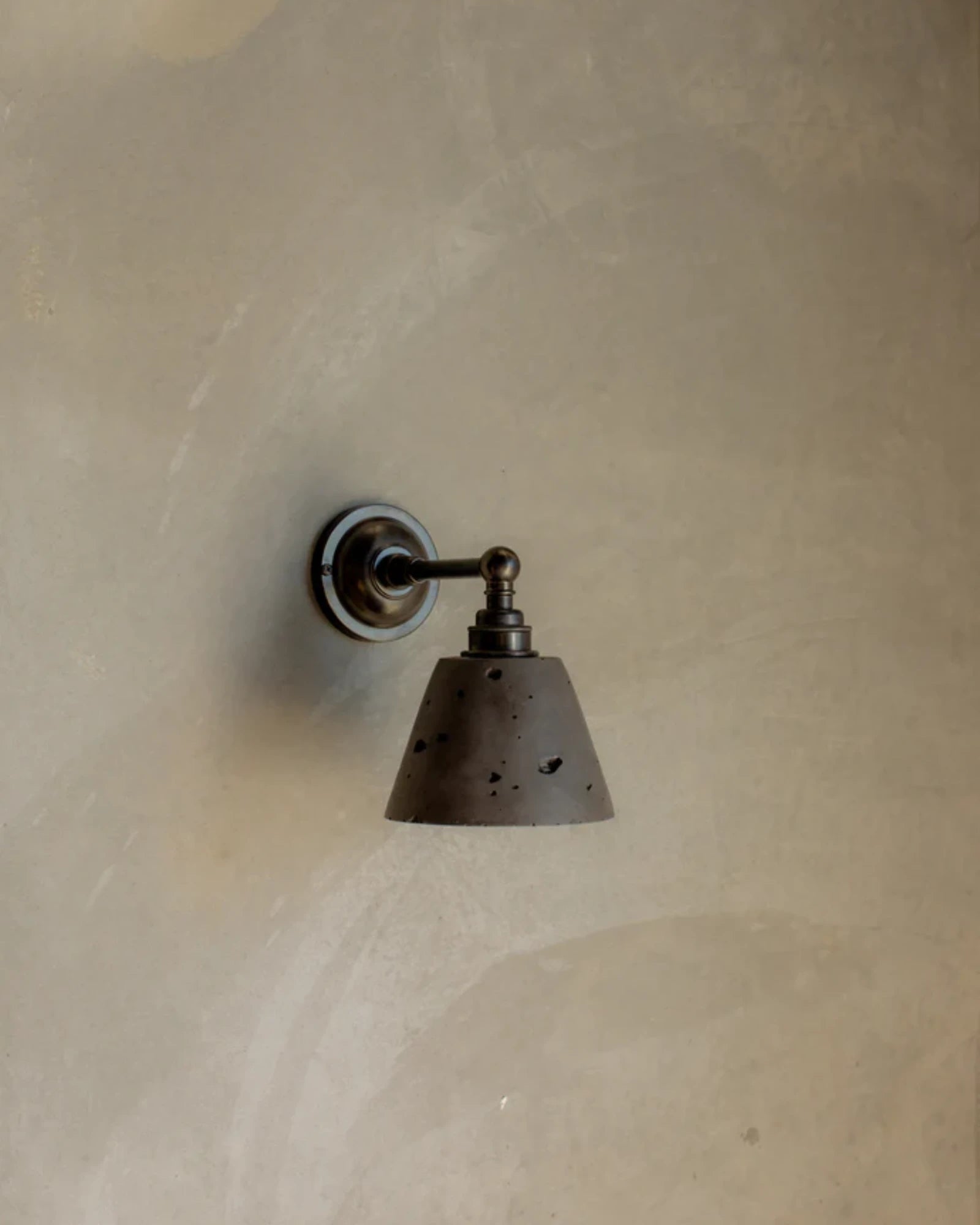 Mod Straight Arm Wall Light