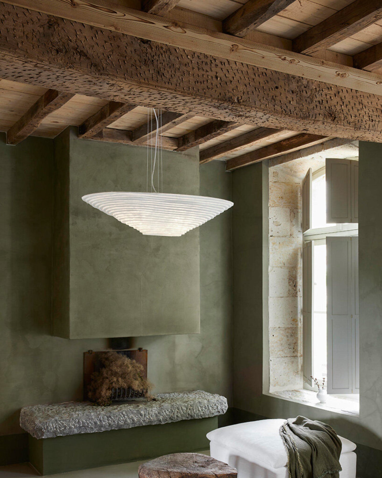 Nebulis Pendant Light
