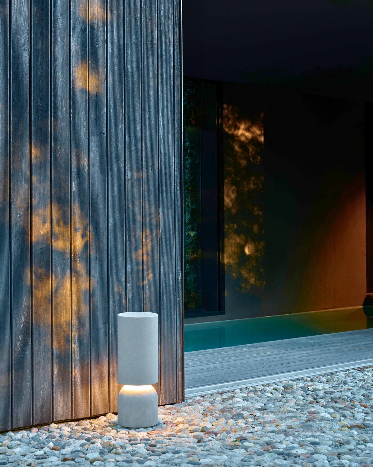 Nui Outdoor Floor Lamp