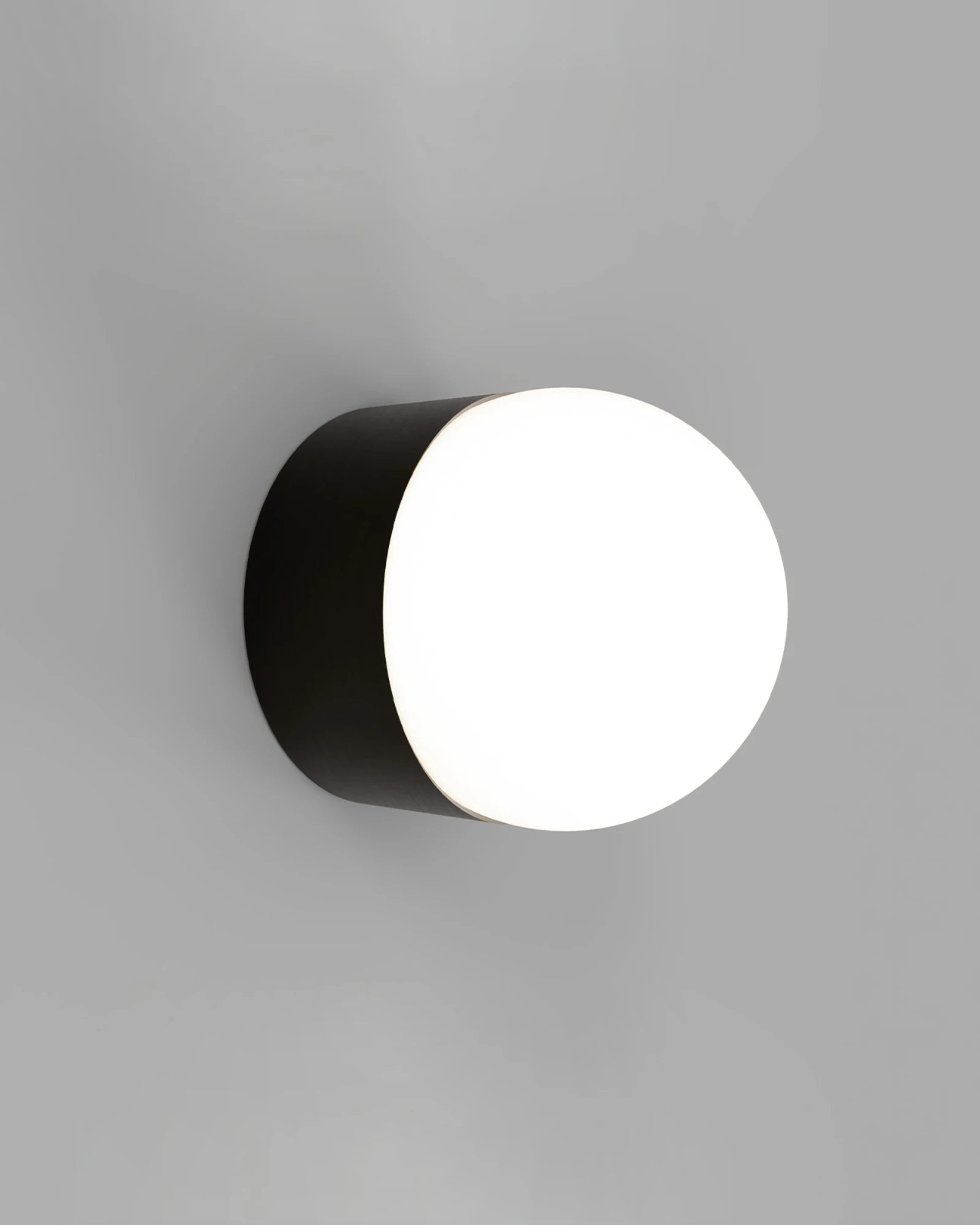 Orb Sur Wall Light
