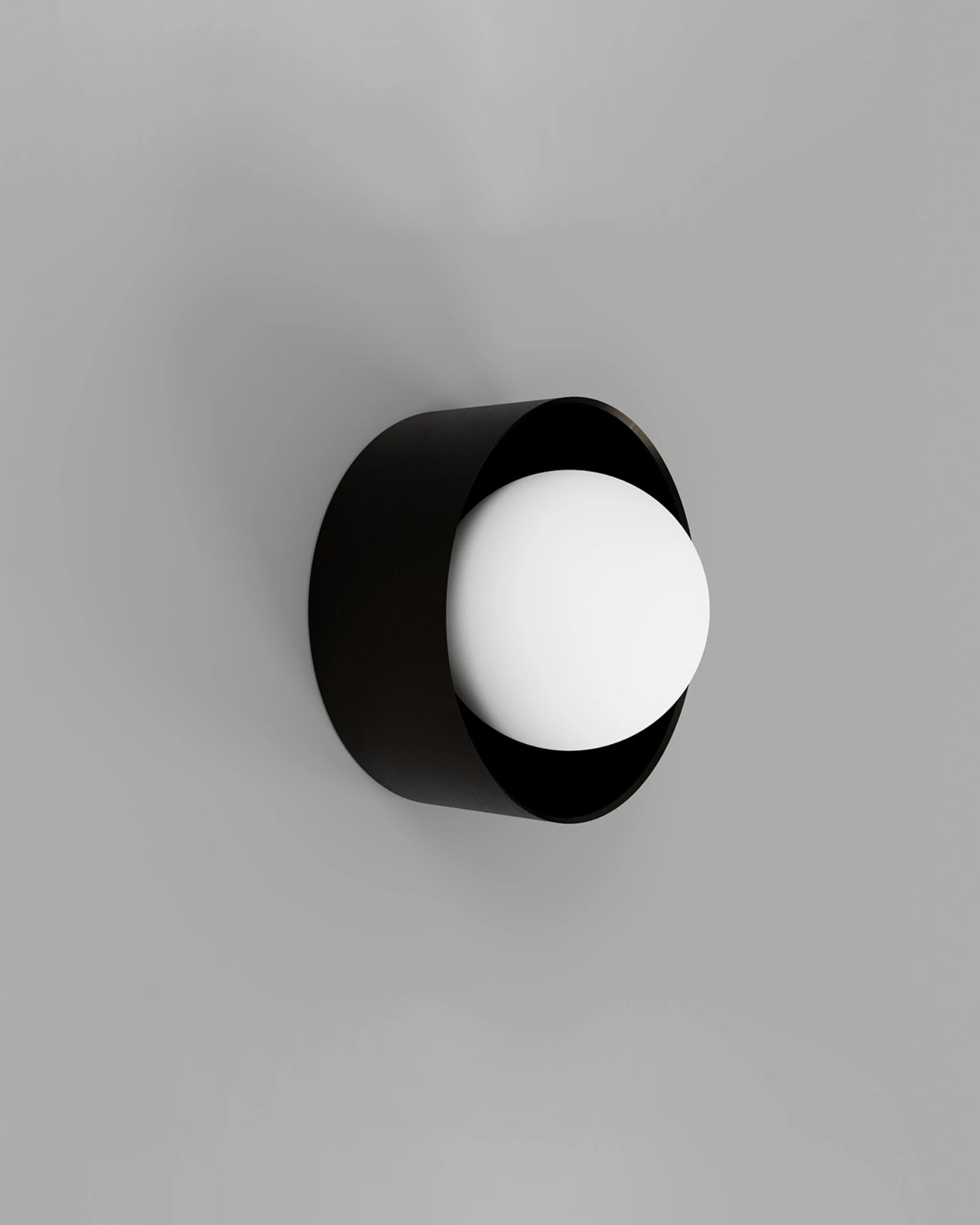 Orb Sur Wall Light