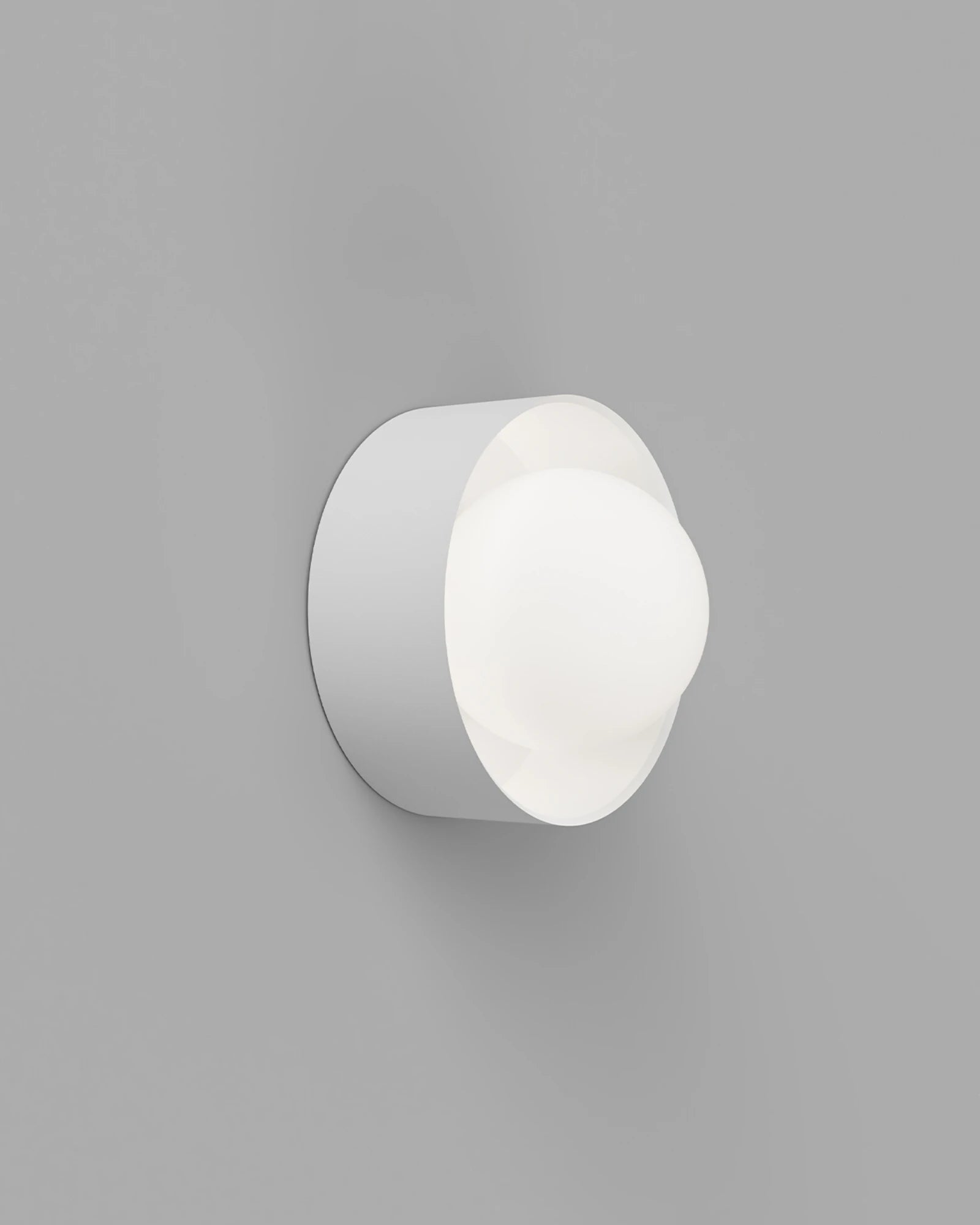 Orb Sur Wall Light